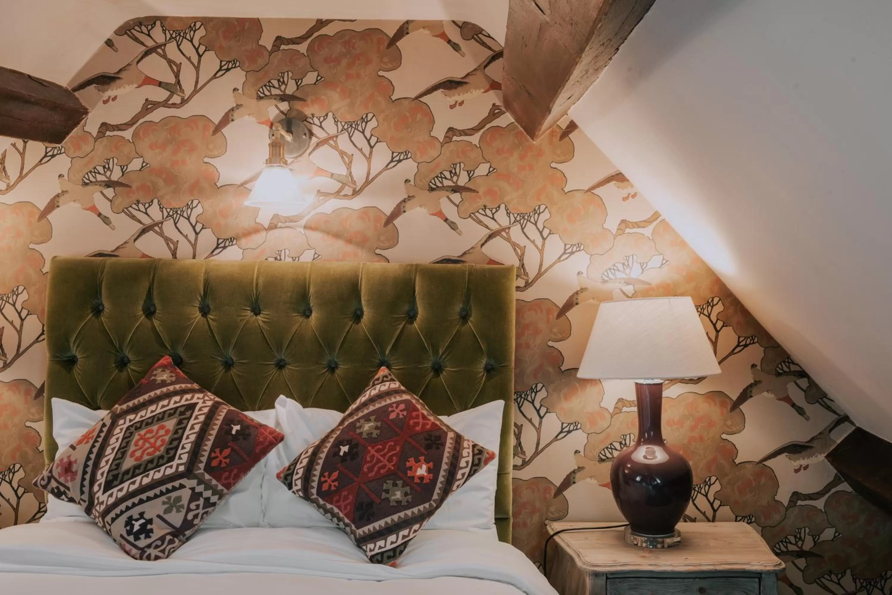 Bedroom, Bed in The Falkland Arms