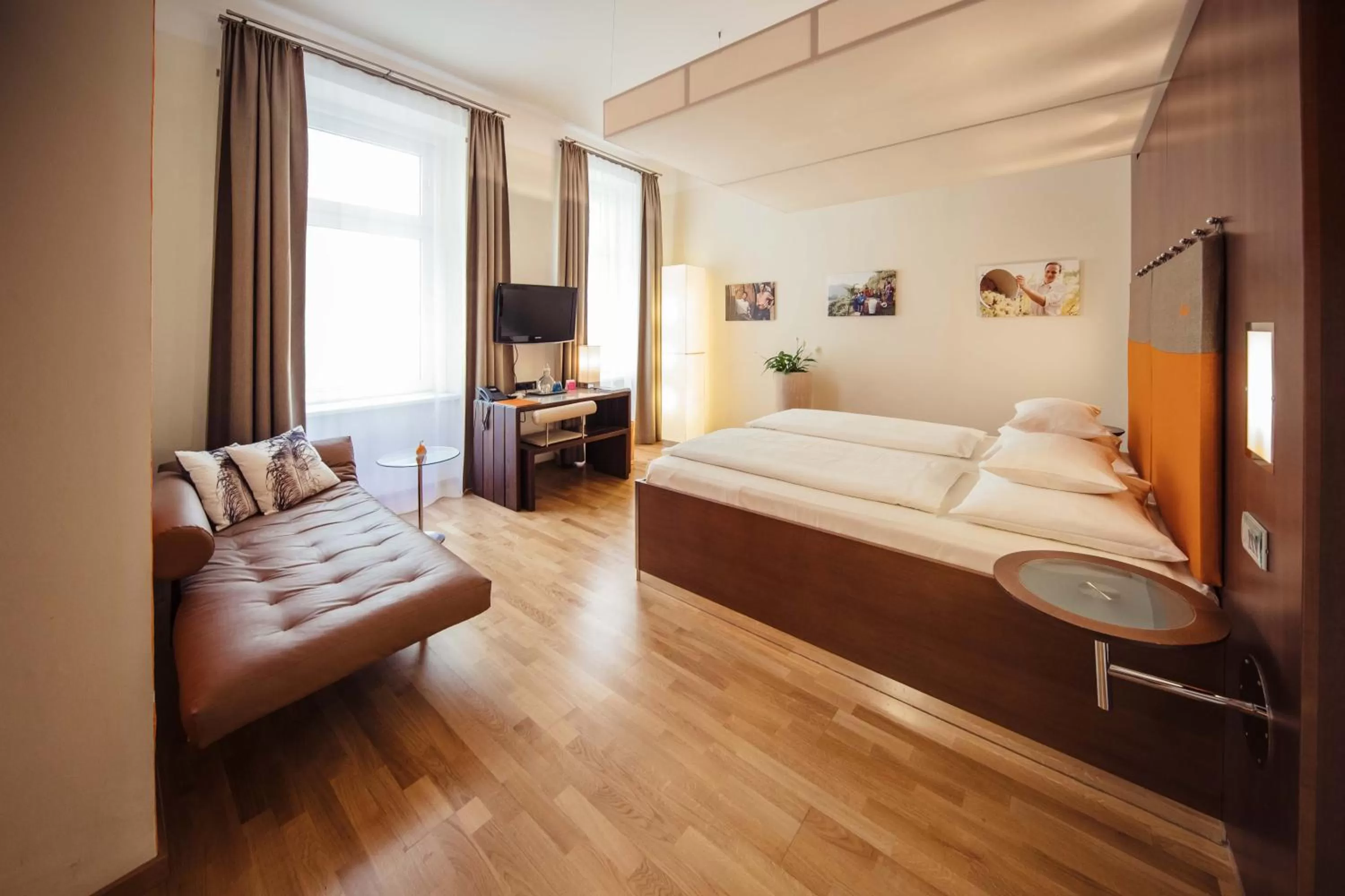 Bedroom, Bed in Hotel Rathaus - Wein & Design