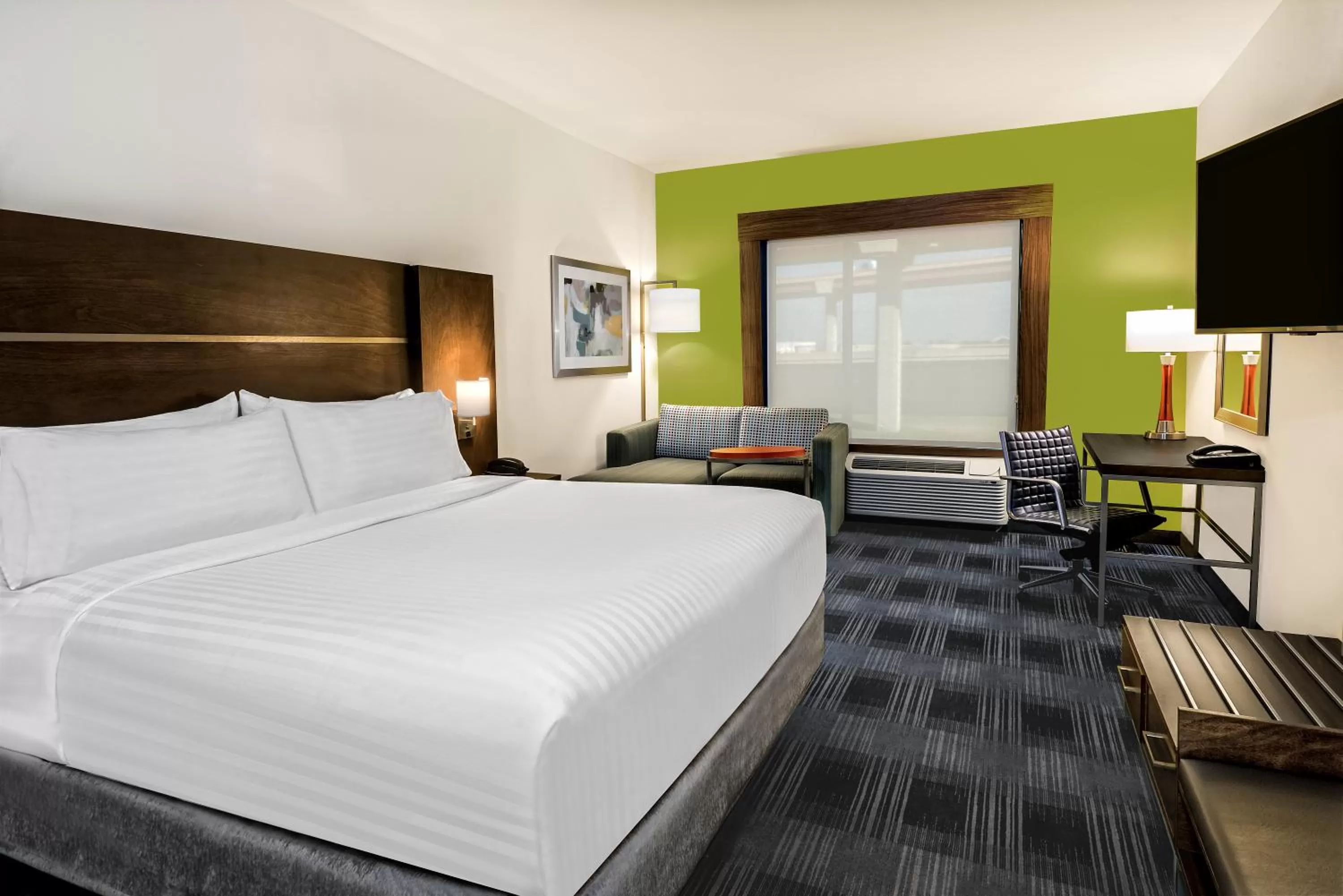 Photo of the whole room, Bed in Holiday Inn Express & Suites Austin - Round Rock Area by IHG