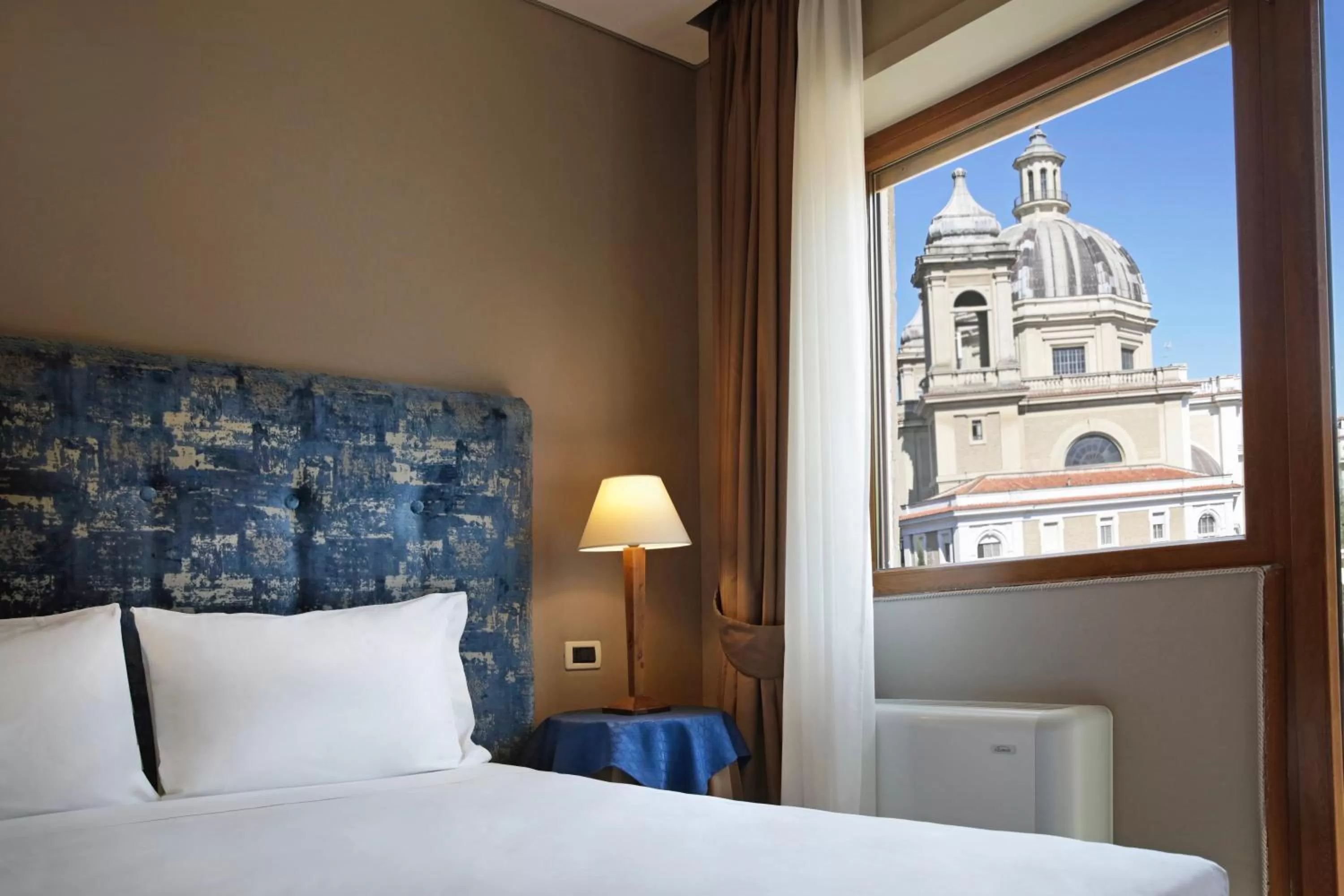 View (from property/room), Bed in BeYou Hotel Ponte Milvio