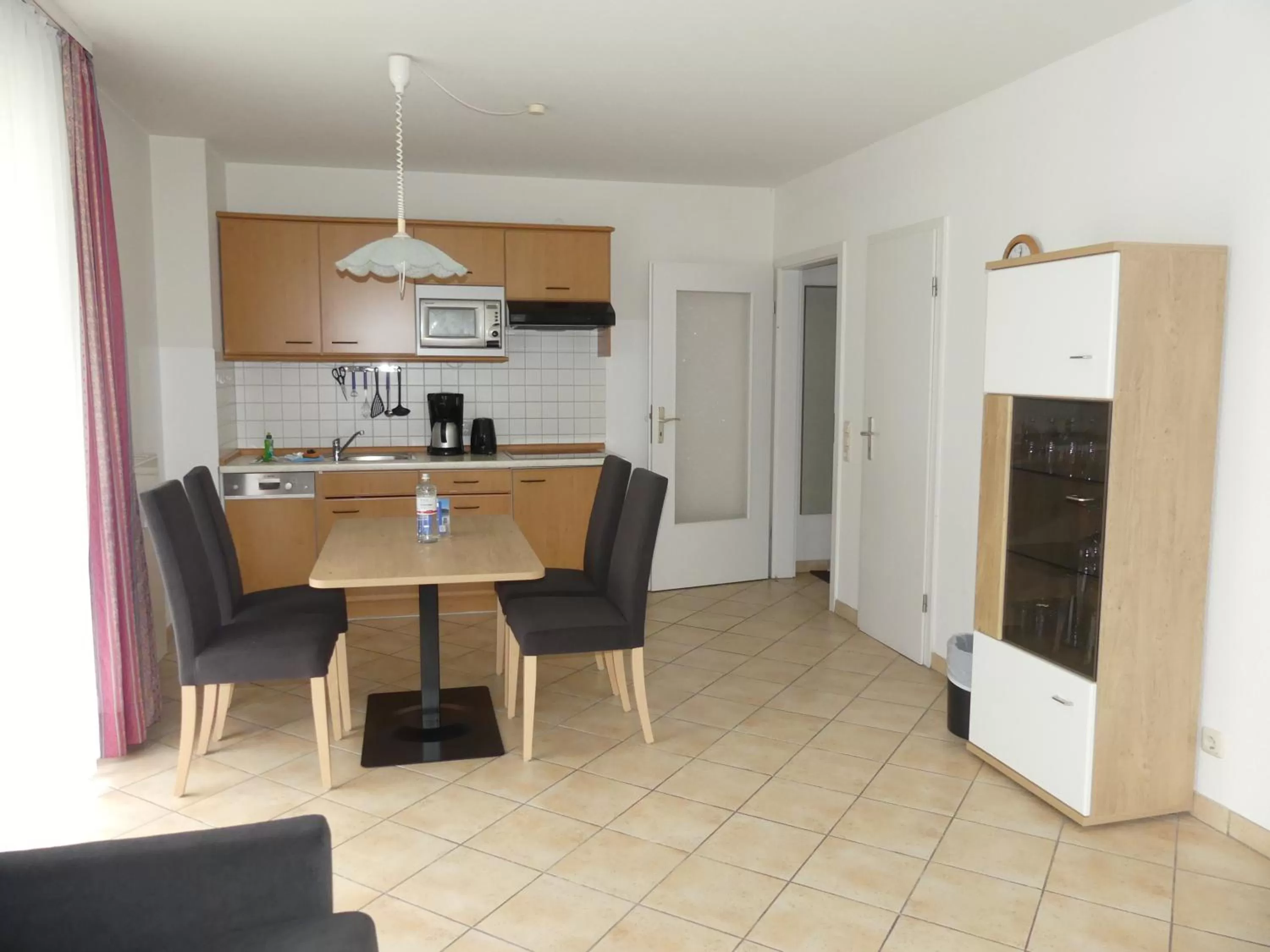 Living room, Kitchen/Kitchenette in Apartmenthaus Binzer Sterne