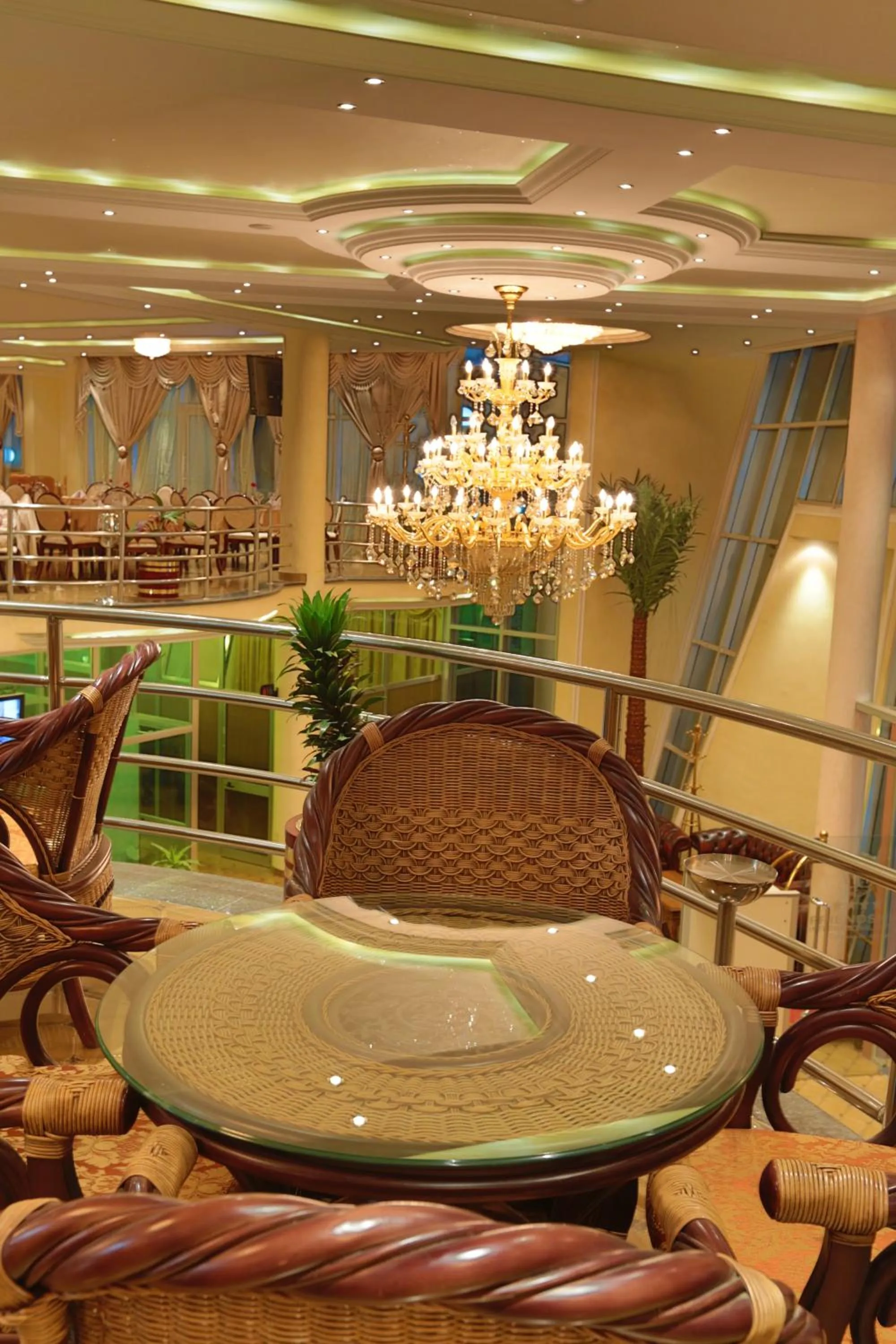 Restaurant/places to eat in Friendship International Hotel