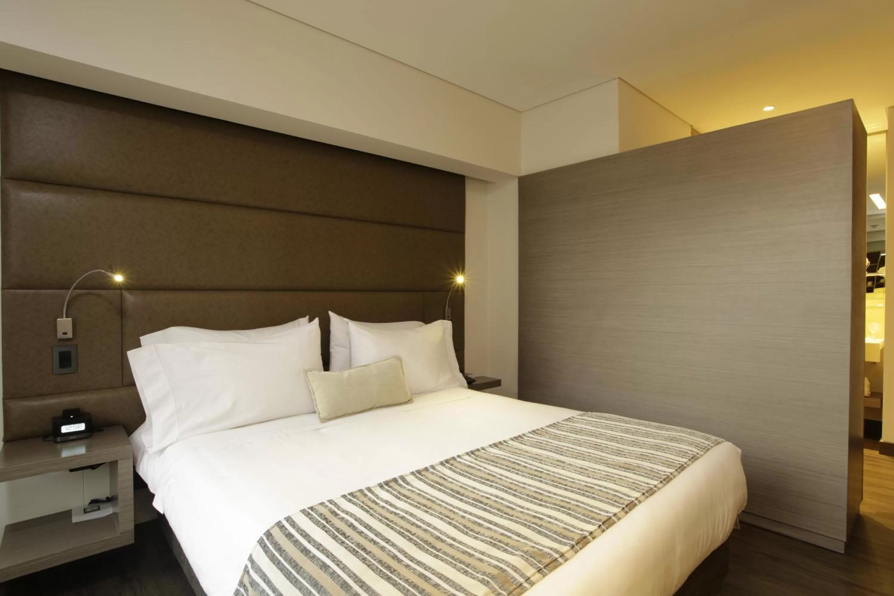 Bedroom in bs Rosales Hotel