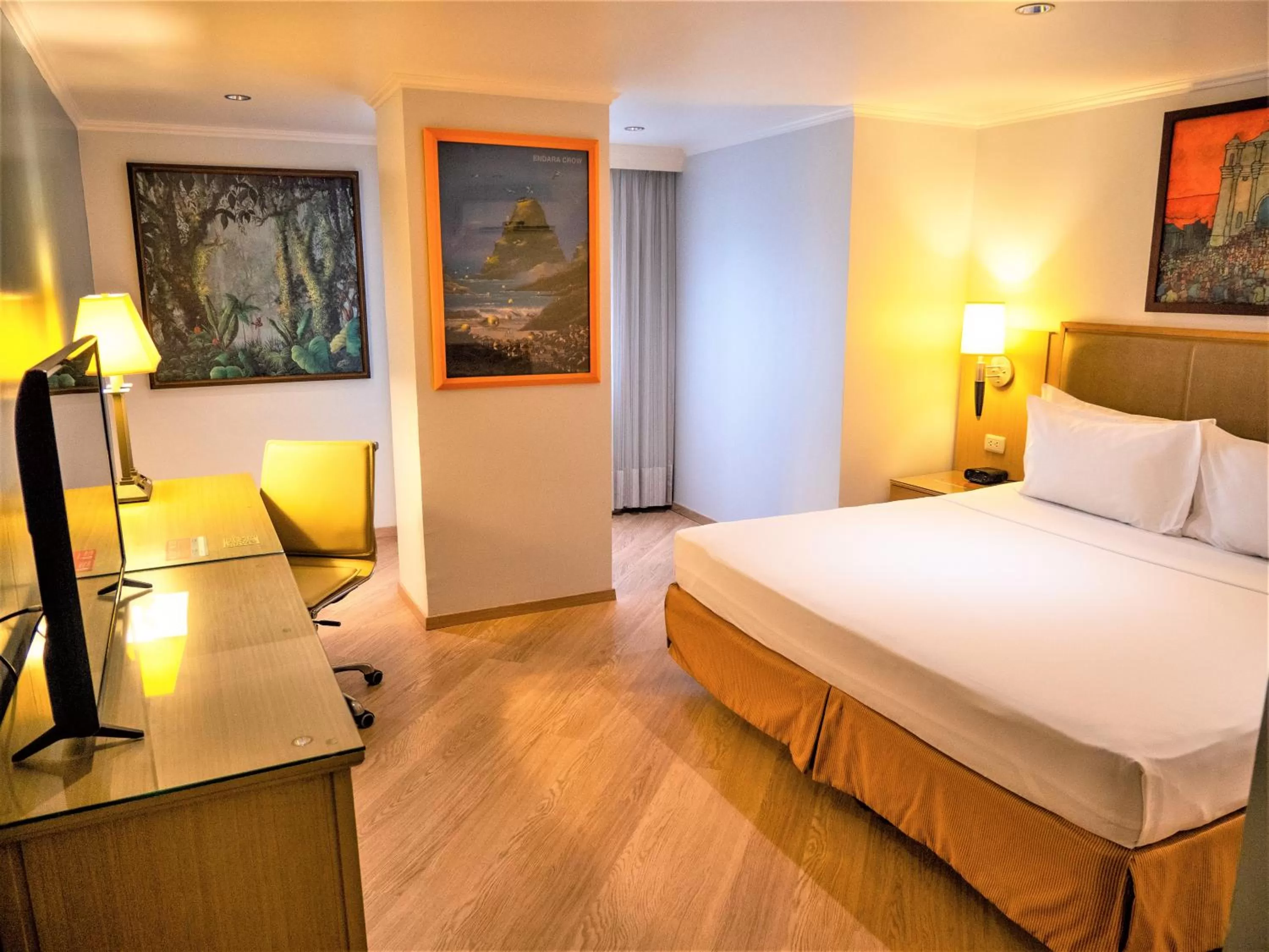 Bedroom, Bed in Grand Hotel Guayaquil, an Ascend Collection Hotel