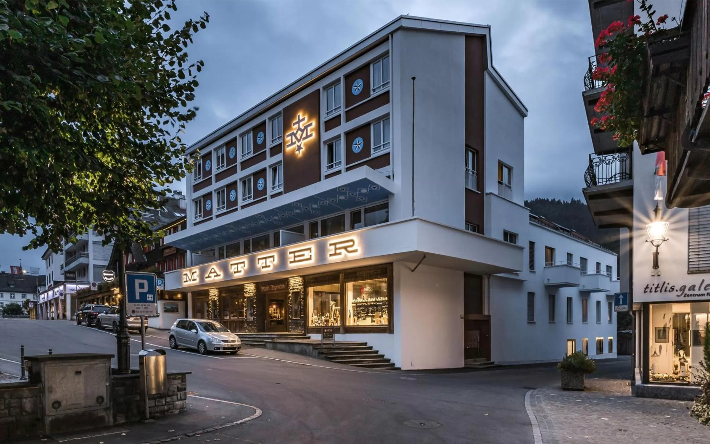 Property building in Alpenclub