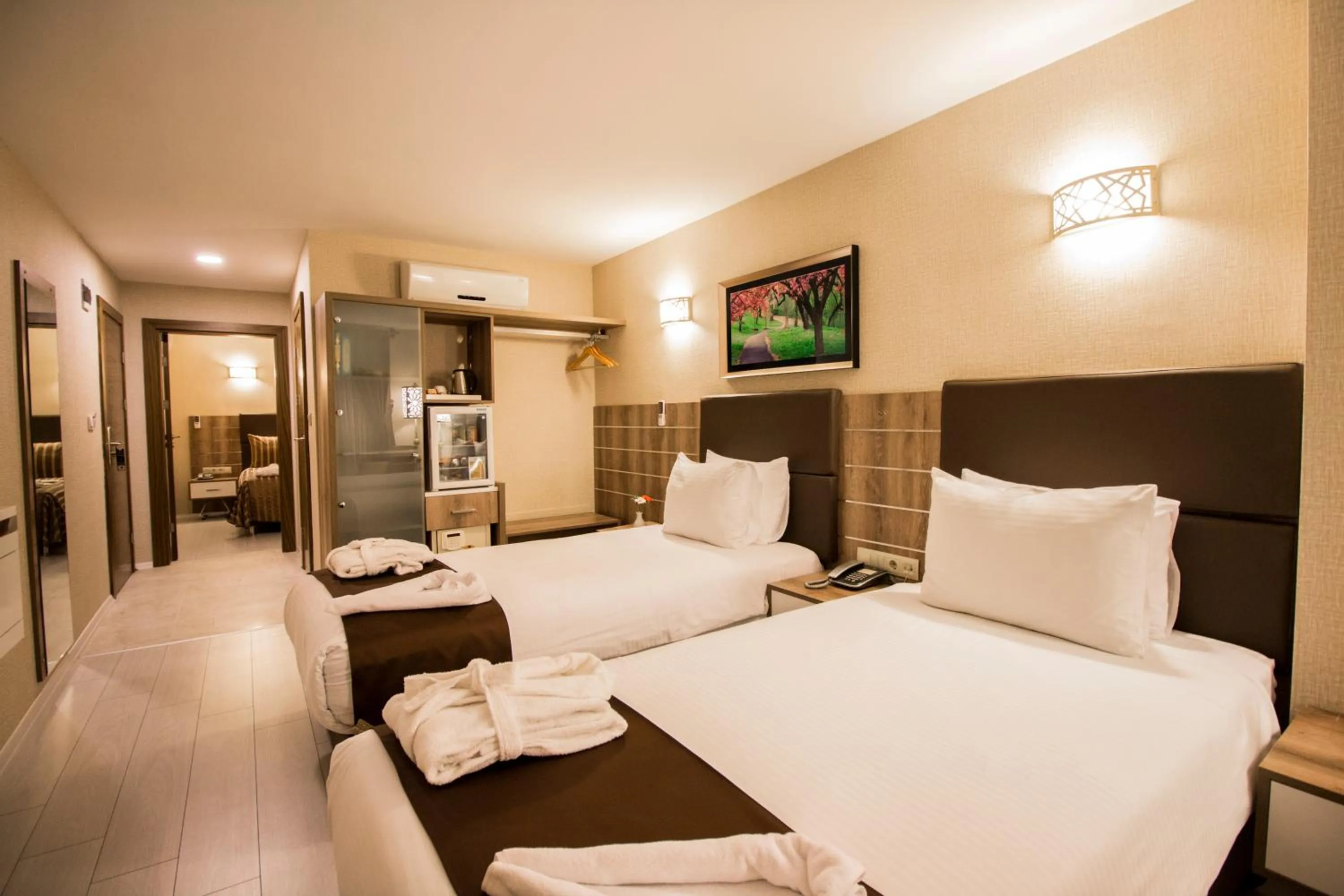 Bed in Business Han Hotel