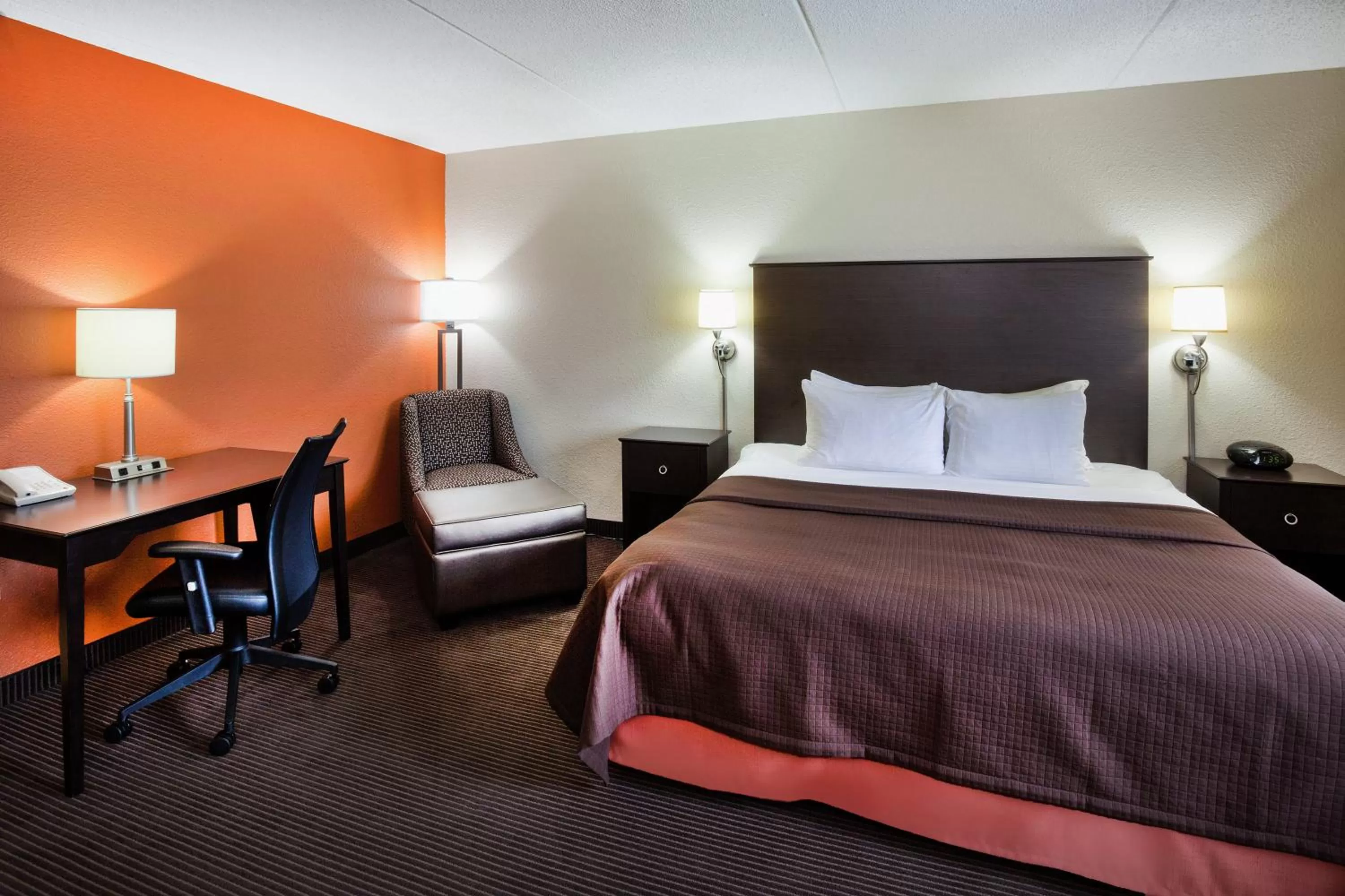 Photo of the whole room, Bed in AmericInn by Wyndham Plover Stevens Point
