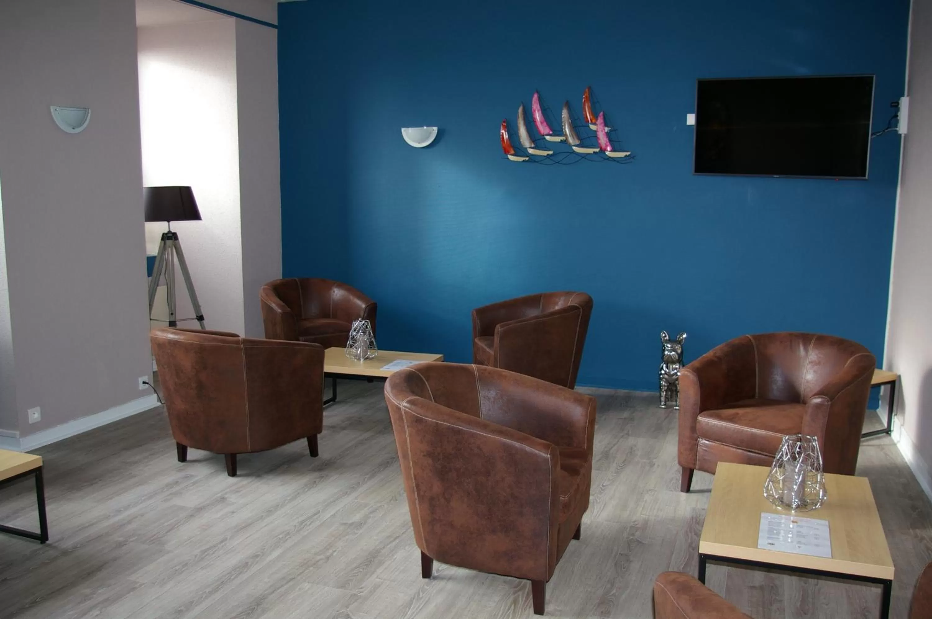 Lounge or bar in Hôtel de Bretagne