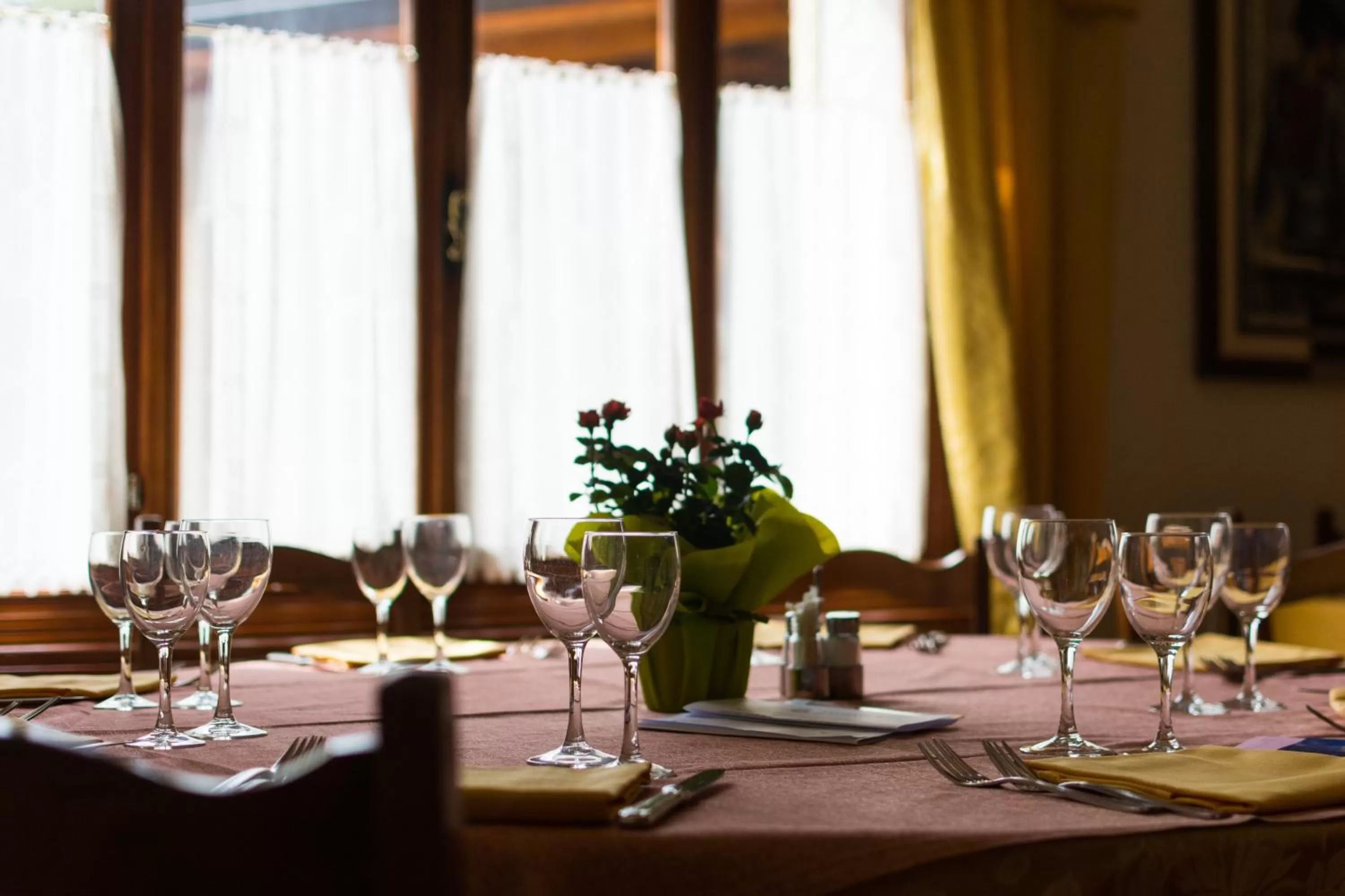 Restaurant/Places to Eat in Albergo Dalla Mena