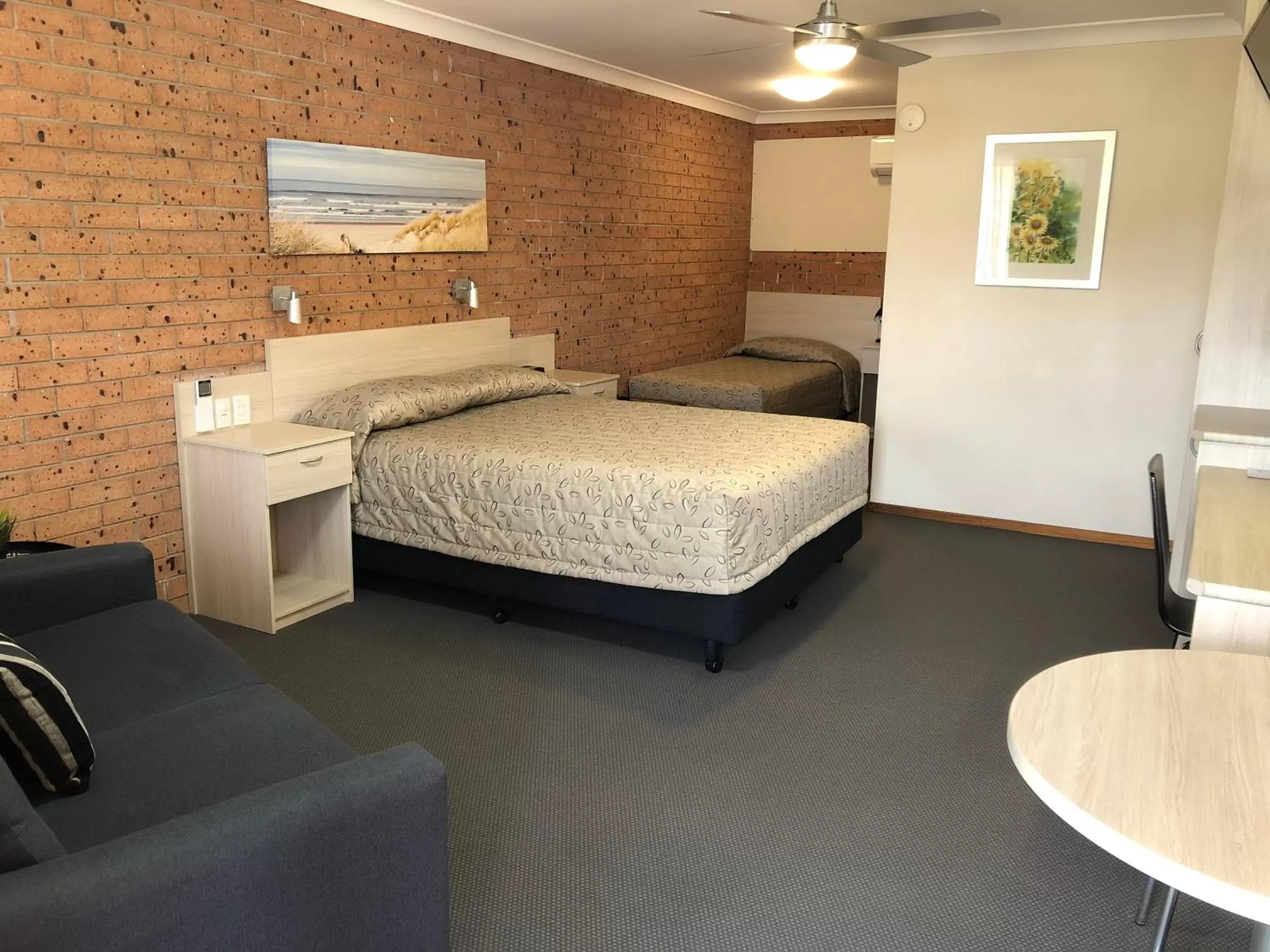 Standard Twin Room in Cardiff Motor Inn Standard Twin Room in Cardiff Motor Inn