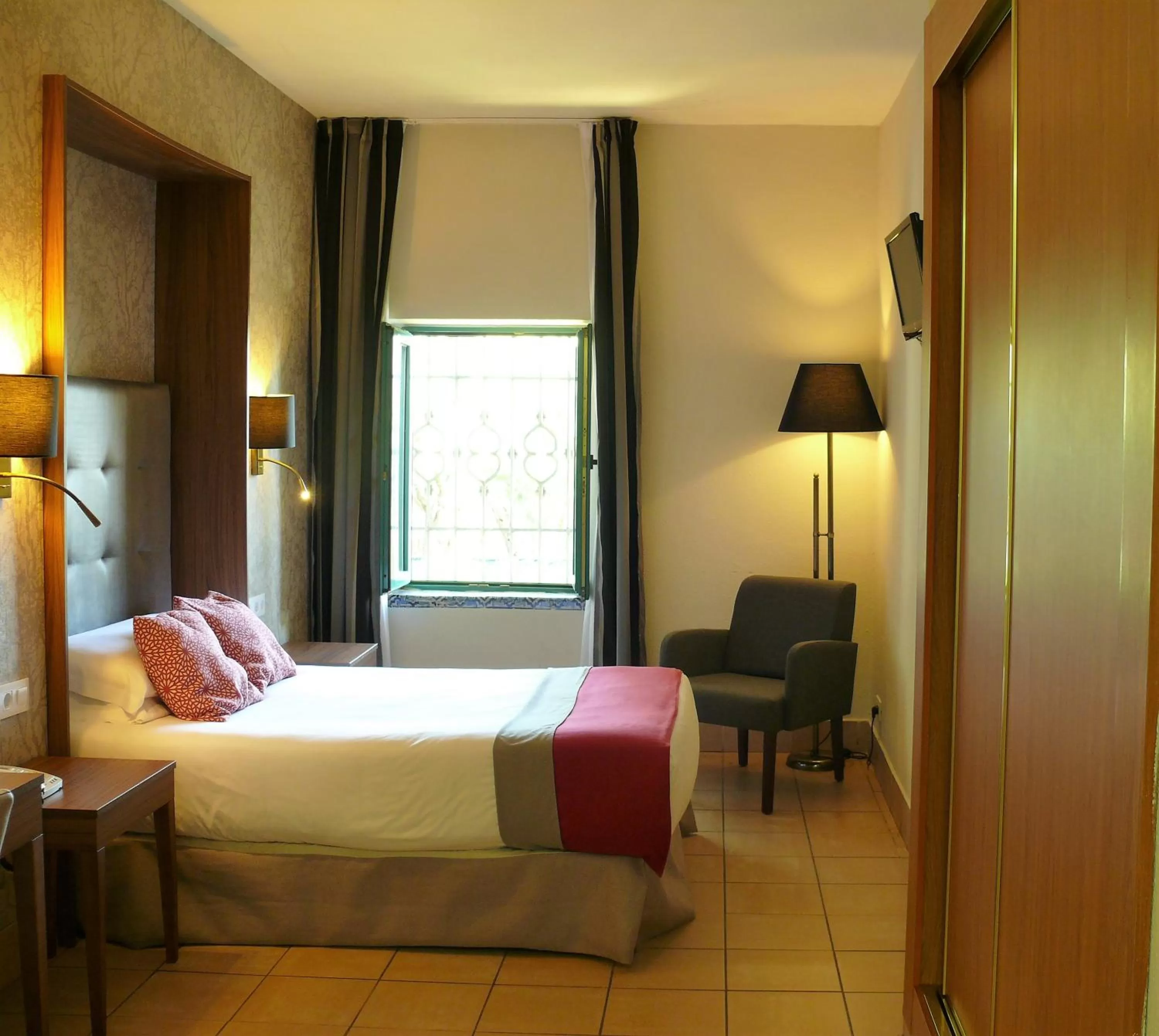 Bed in Hotel Oromana