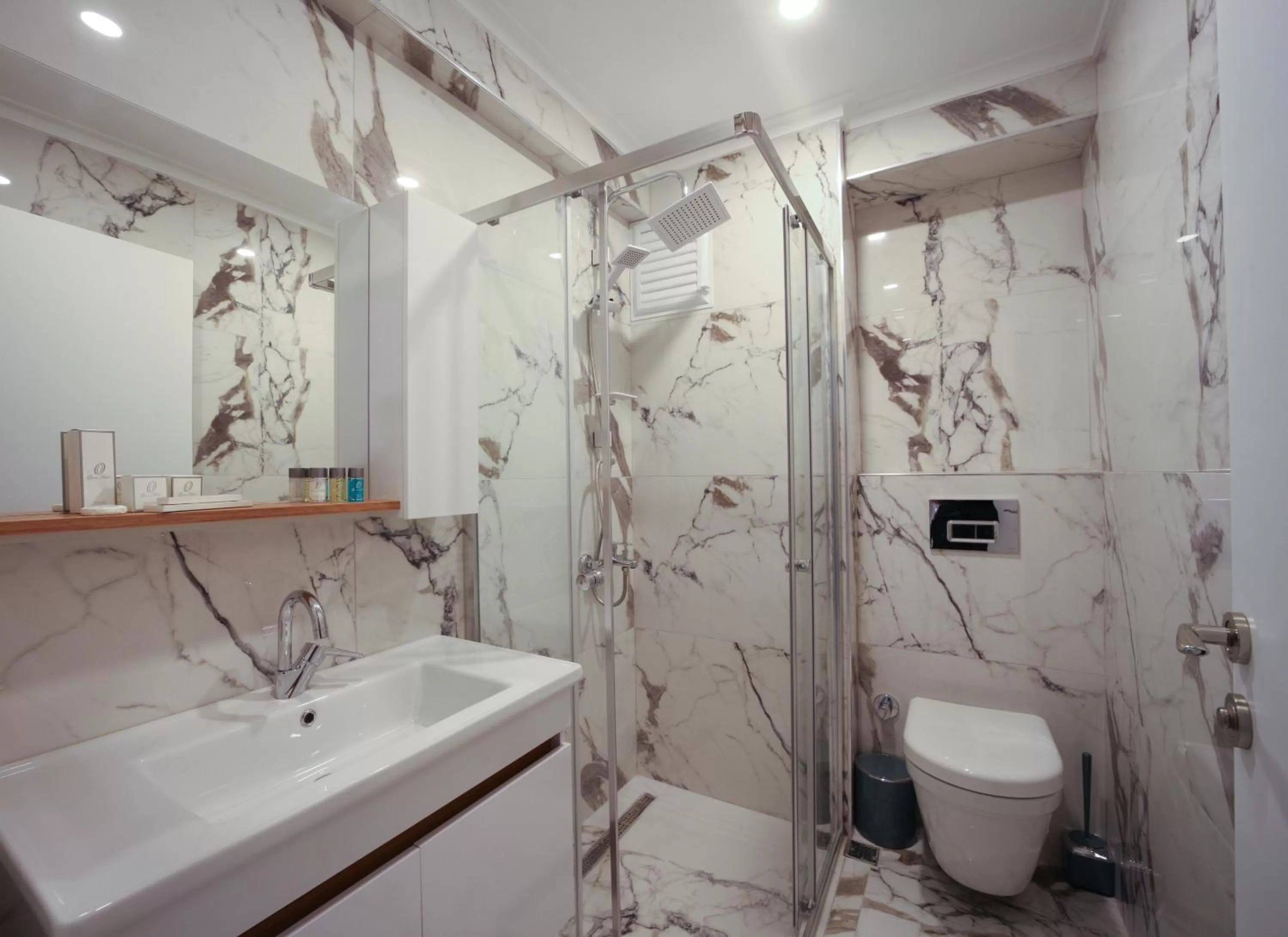 Toilet in Etiz Hotels & Residences