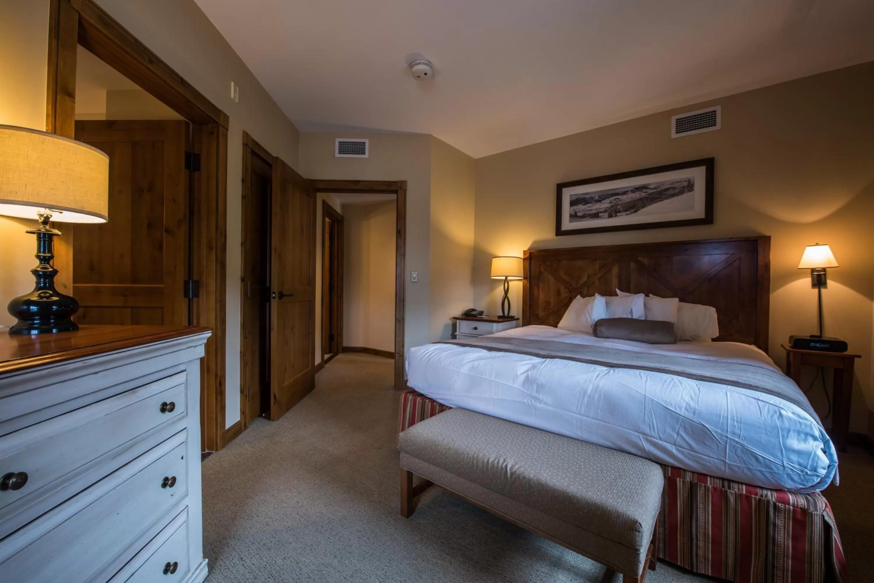 Bed in The Lodge at Mountaineer Square, A Vail Resorts Property