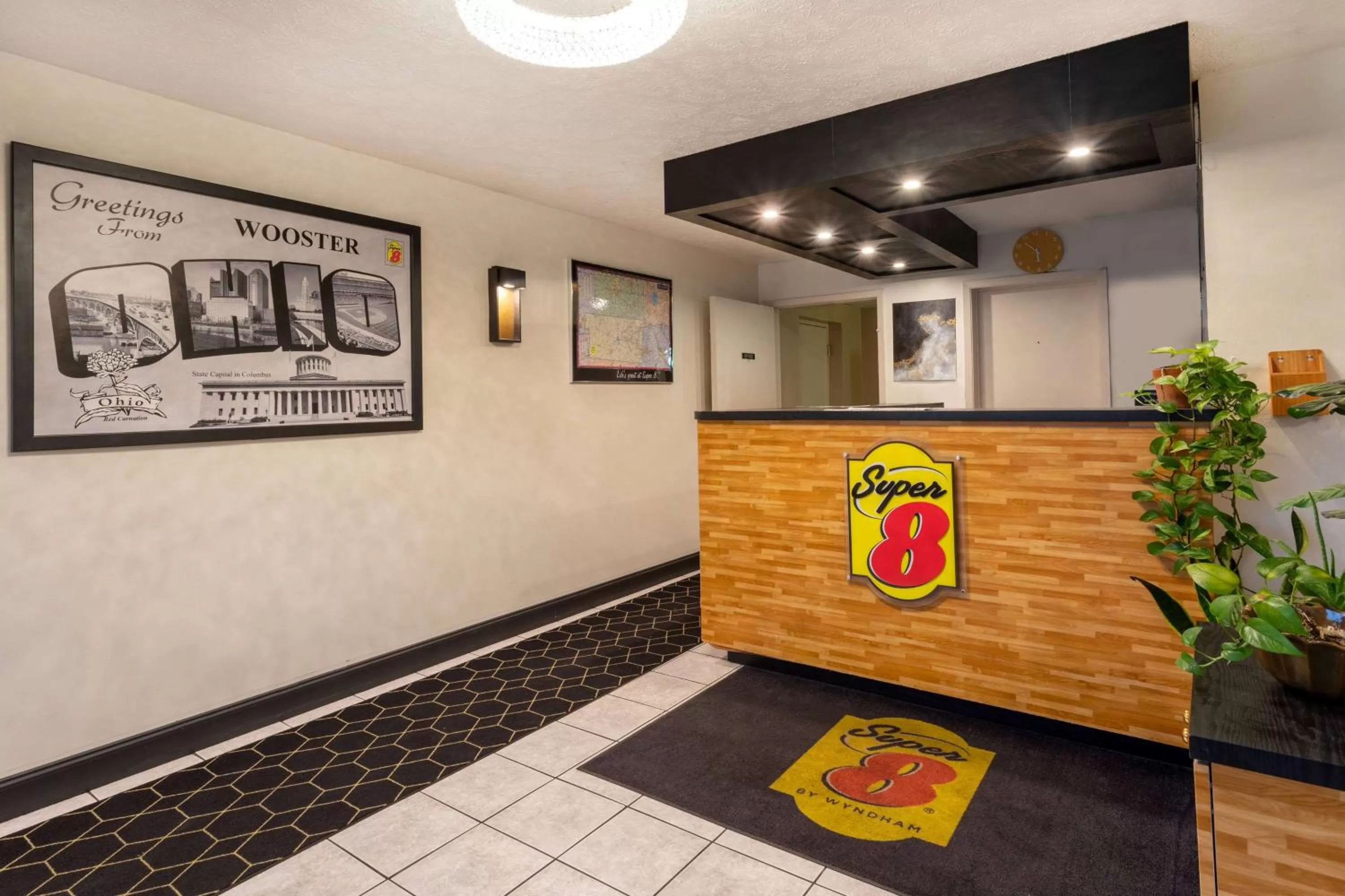 Lobby or reception in Super 8 by Wyndham Wooster