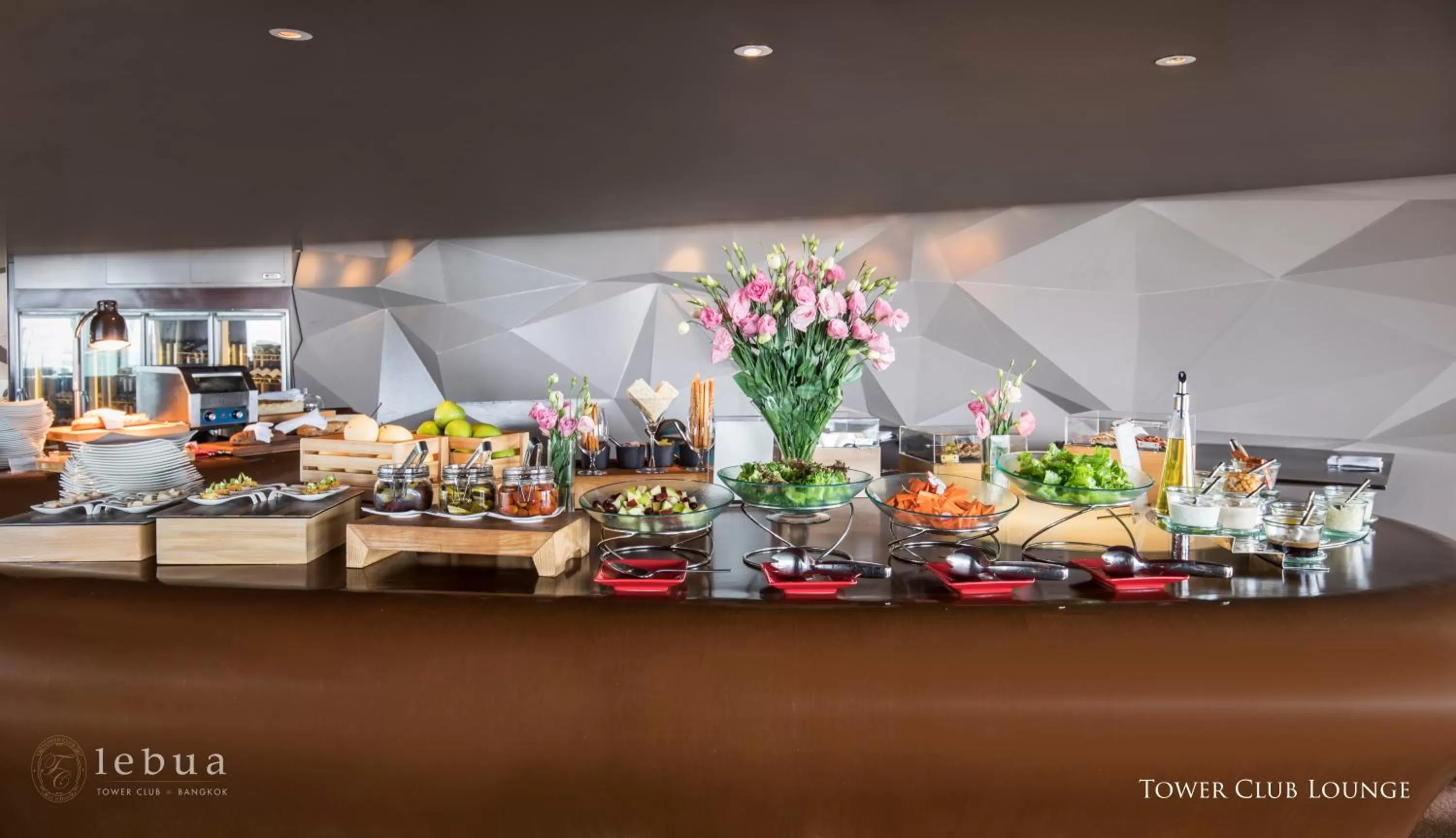 Lounge or bar in lebua at State Tower