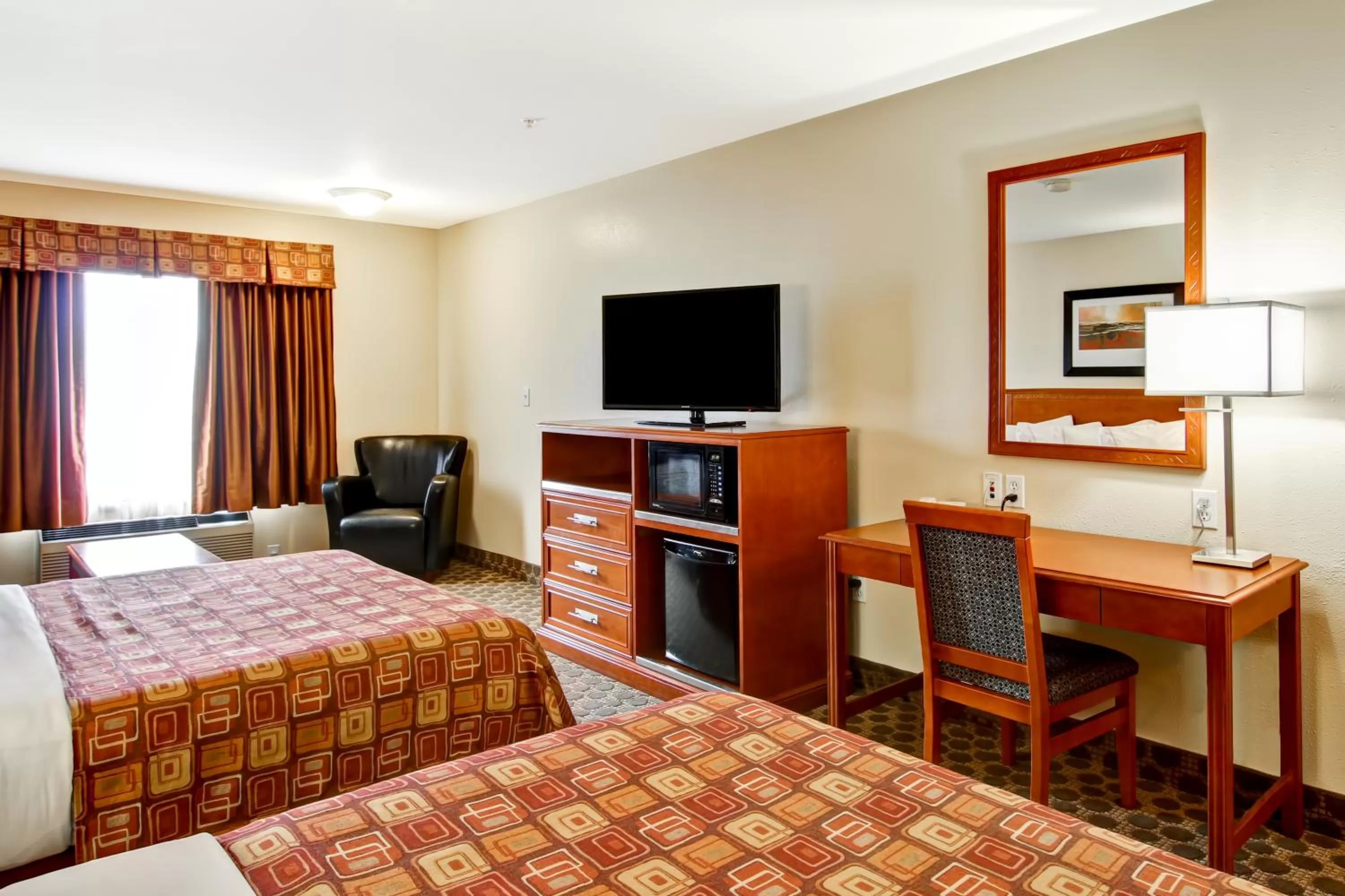 TV and multimedia, Bed in Canalta Rocky Mountain House