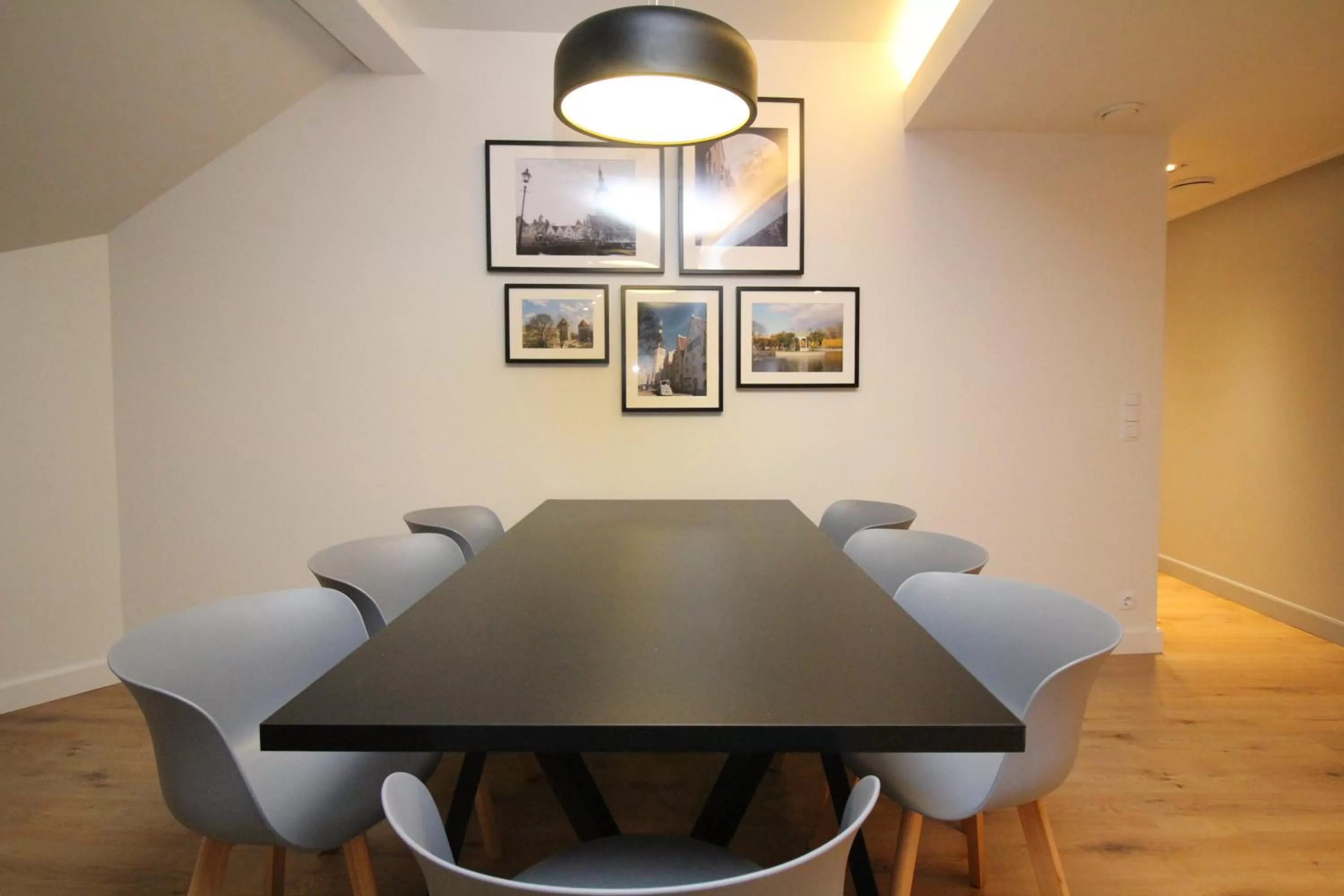 Dining area in Tallinn City Apartments Old Town Suites