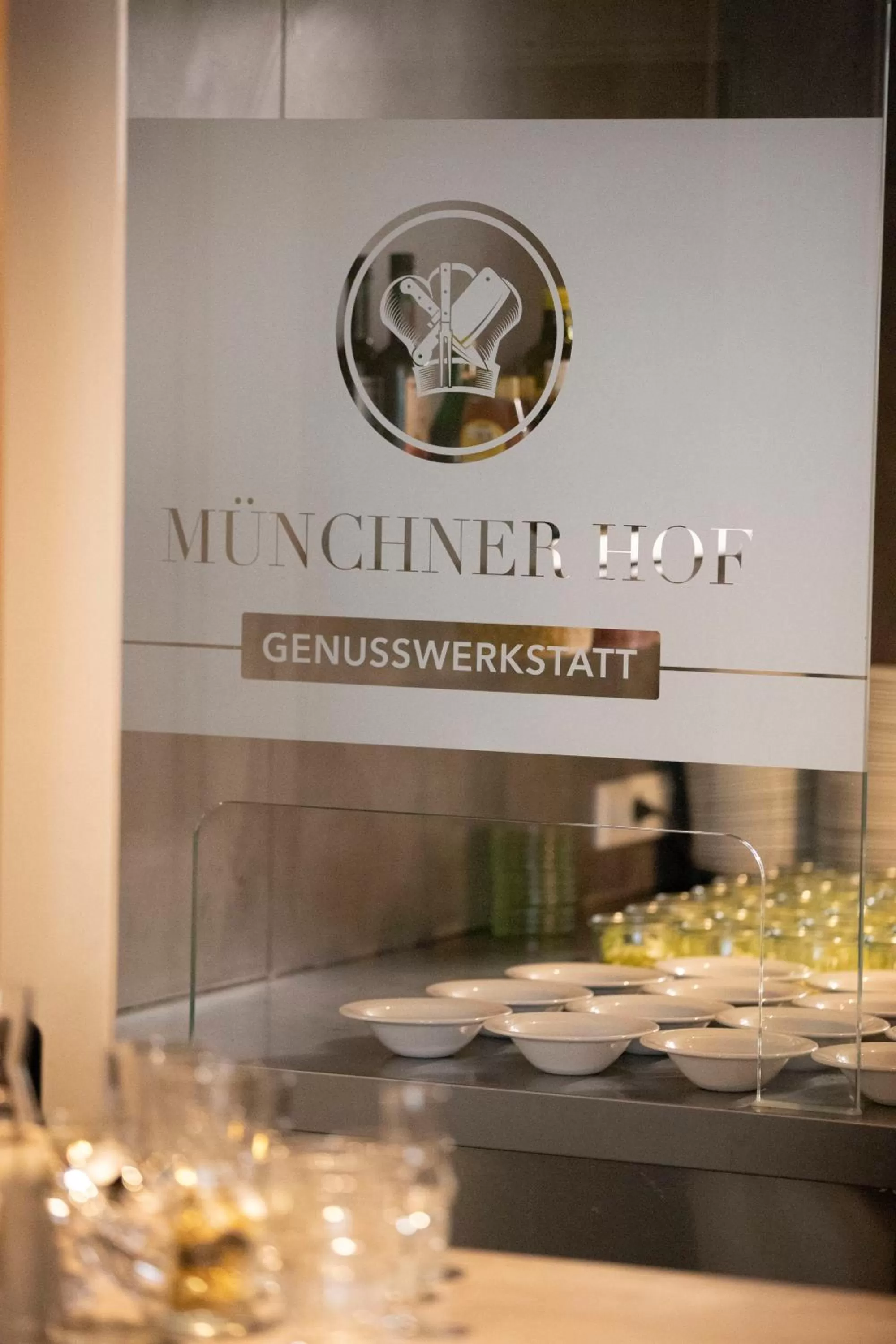 Restaurant/places to eat in Hotel Münchner Hof