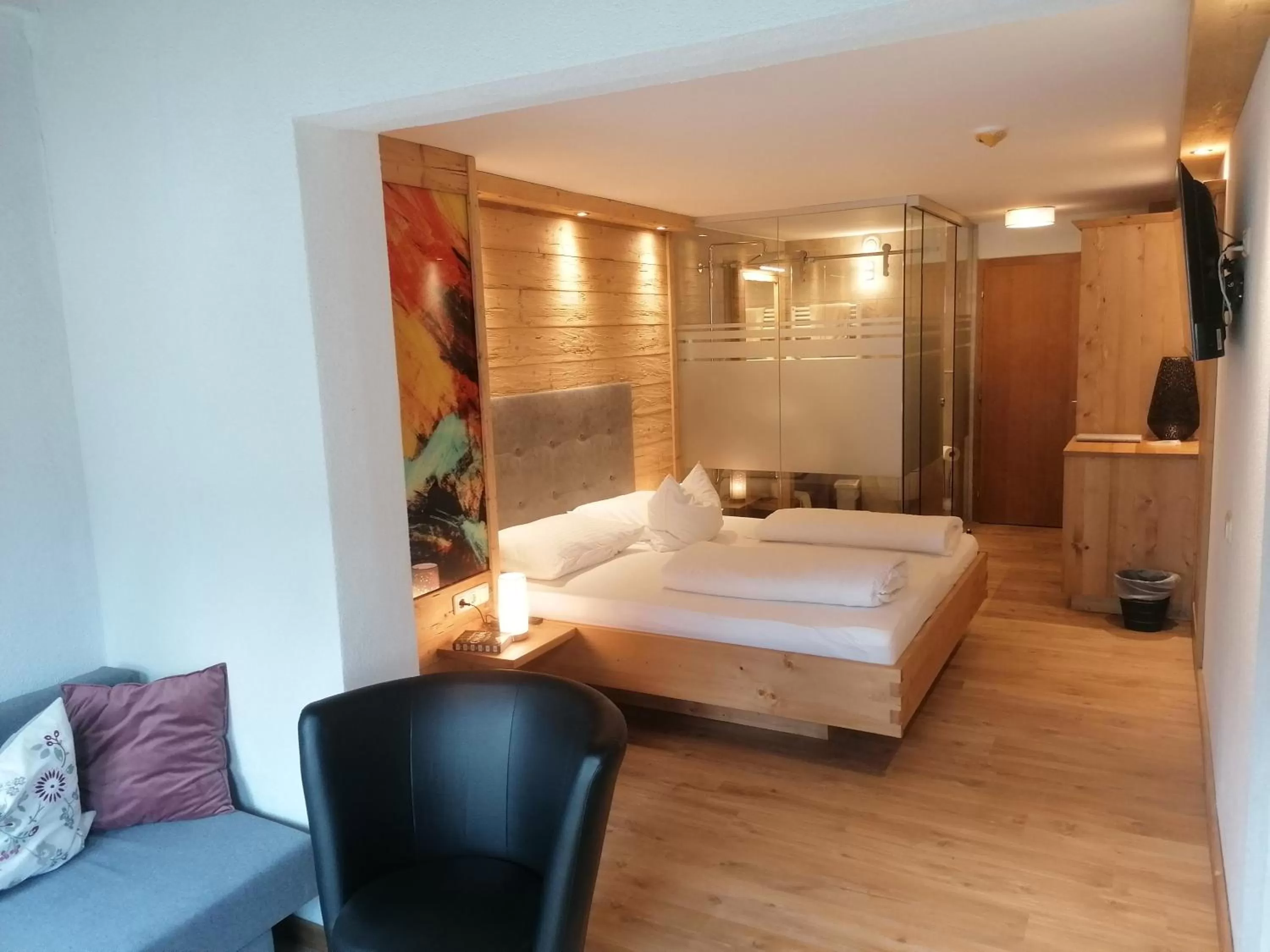 Bed in Adler Hotel-Pension