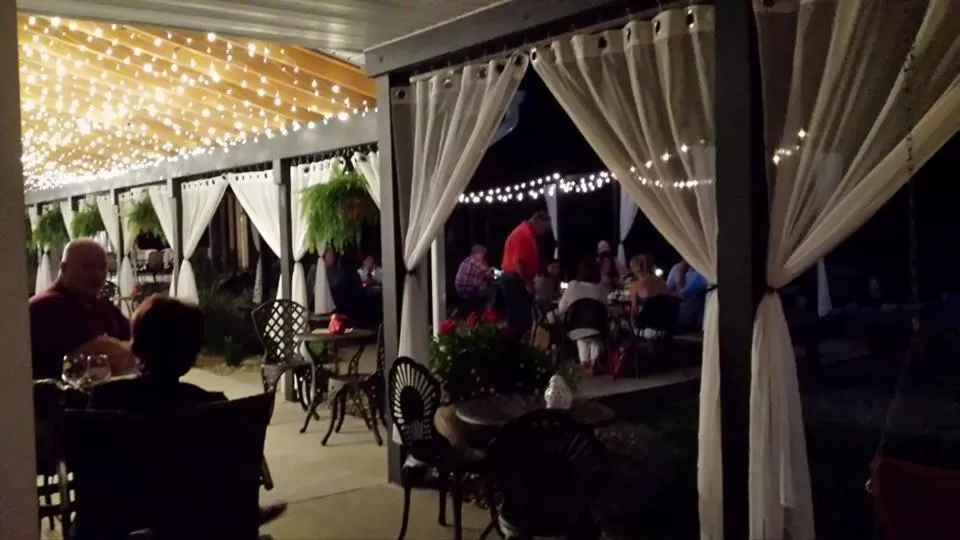 Restaurant/places to eat in Deer Creek Winery at Brooks Estate