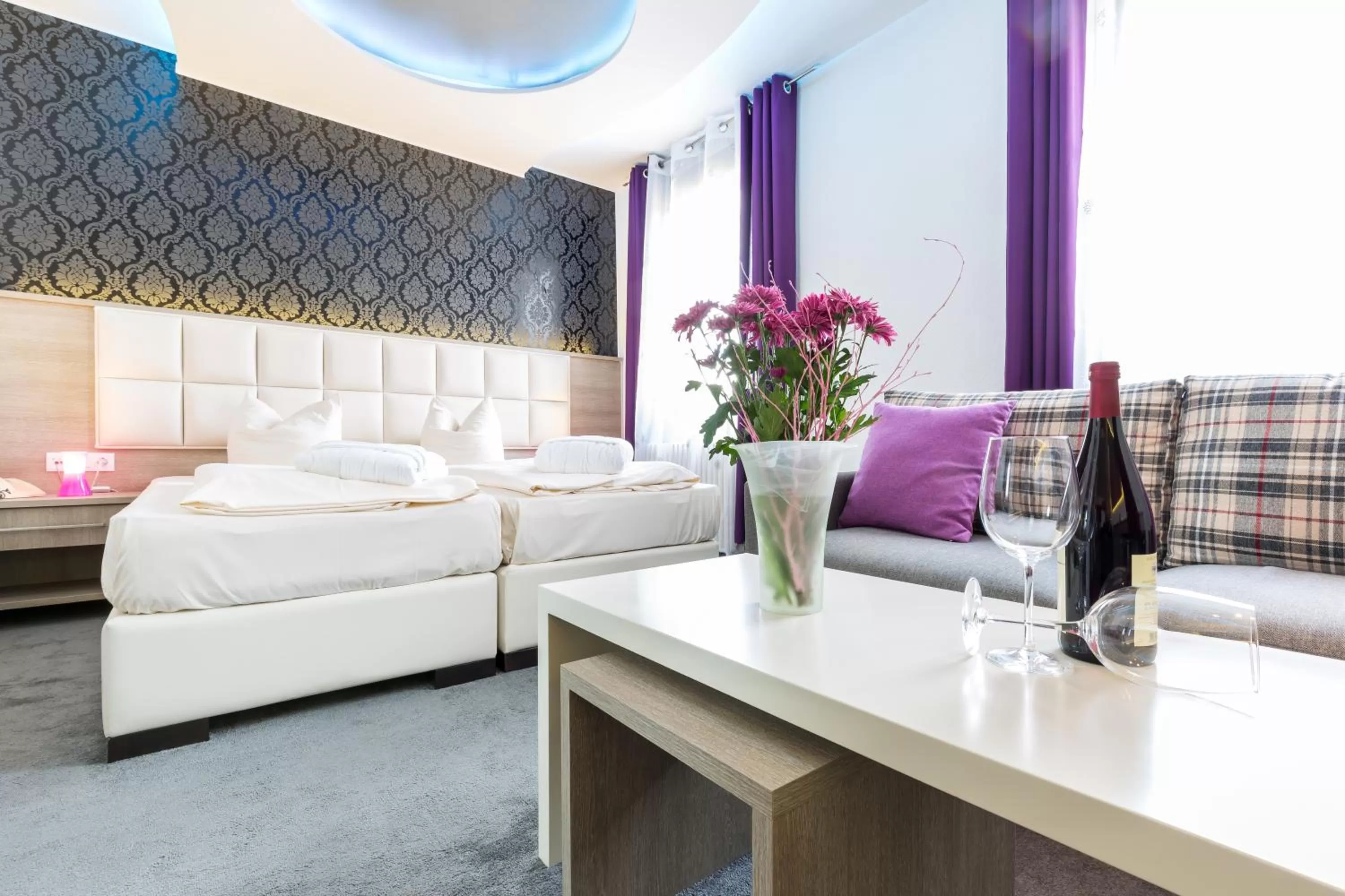 Day, Bed in Bavaria Hotel Münchner Hof Superior