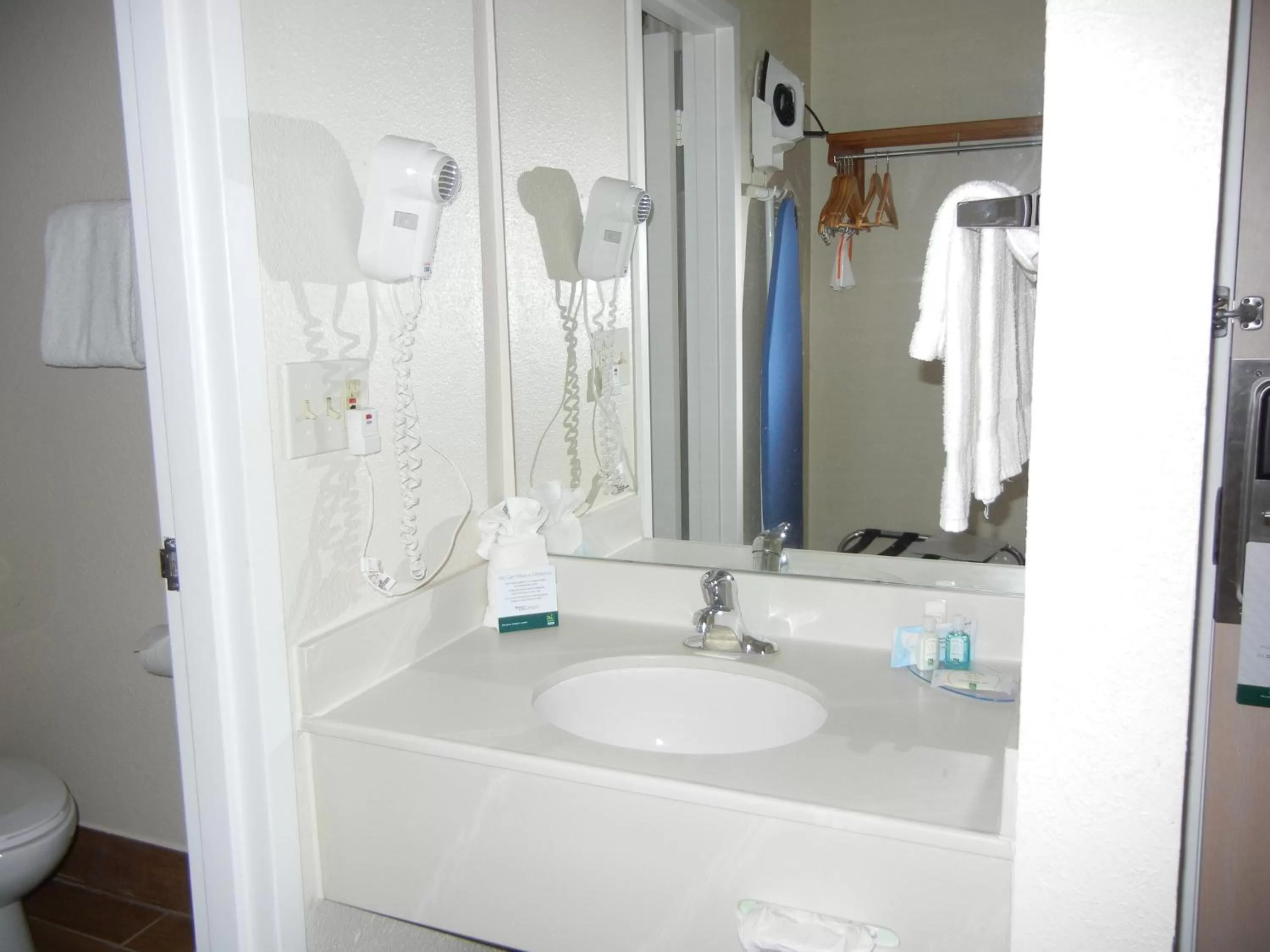 Double Room with Two Double Beds - Smoking in Quality Inn