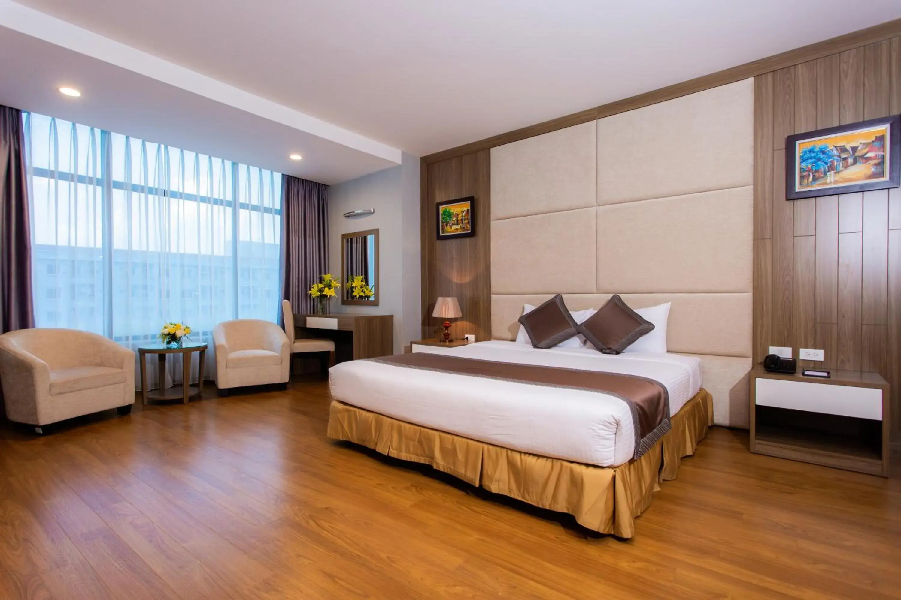 Deluxe Double Room in Muong Thanh Grand Hanoi Hotel Deluxe Double Room in Muong Thanh Grand Hanoi Hotel