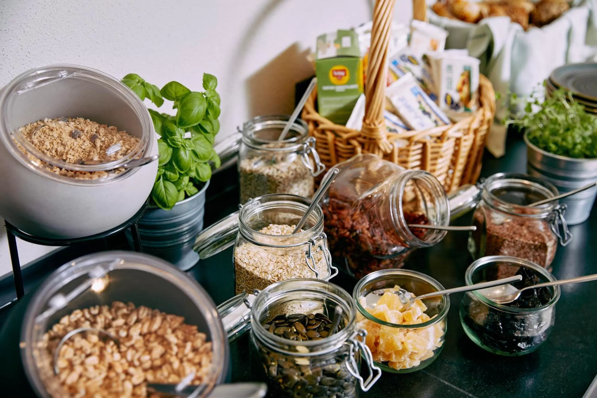 Restaurant/places to eat, Food in Home suite home