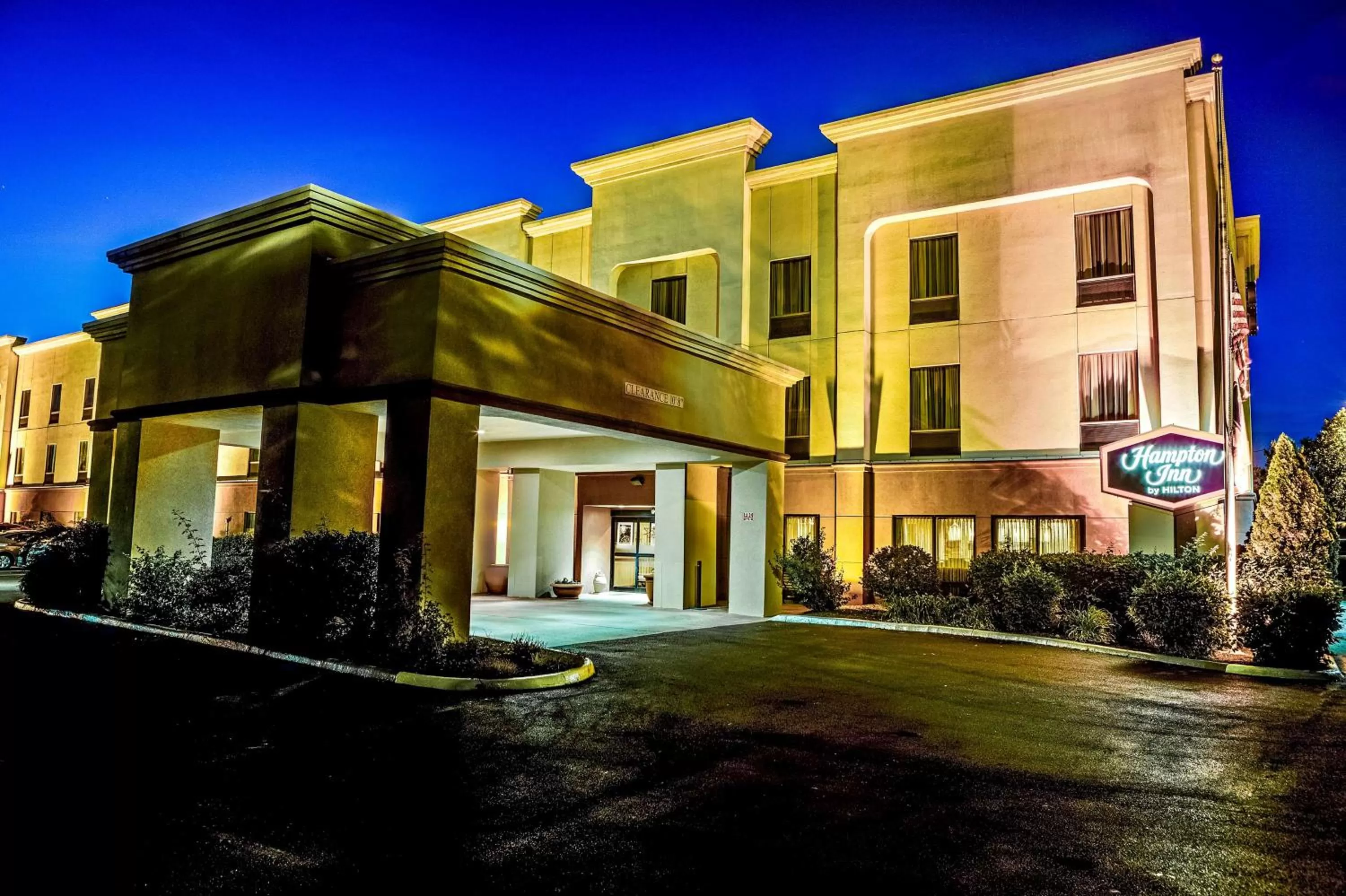 Property building in Hampton Inn Columbus I-70E/Hamilton Road