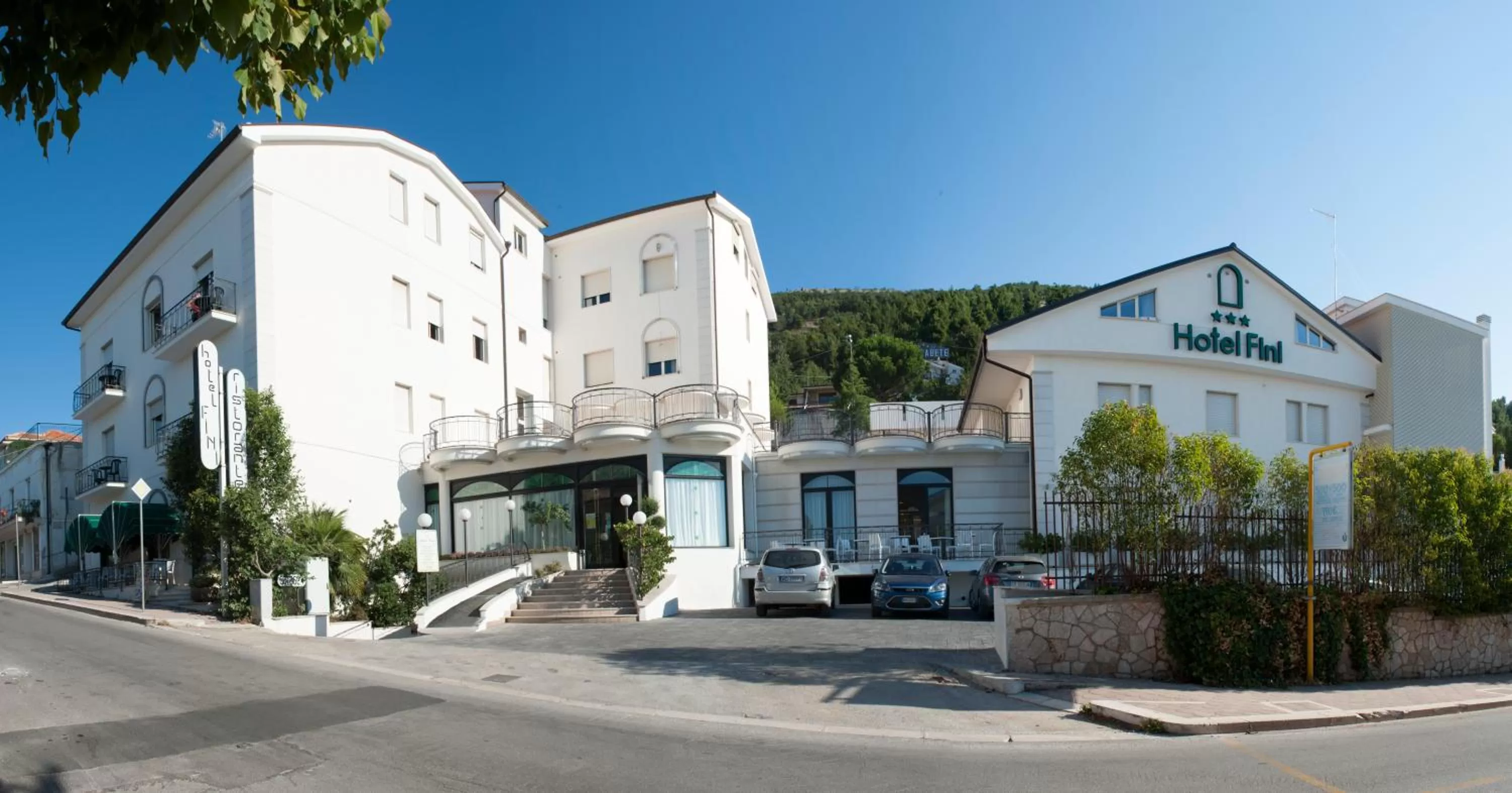 Facade/entrance in Hotel Fini