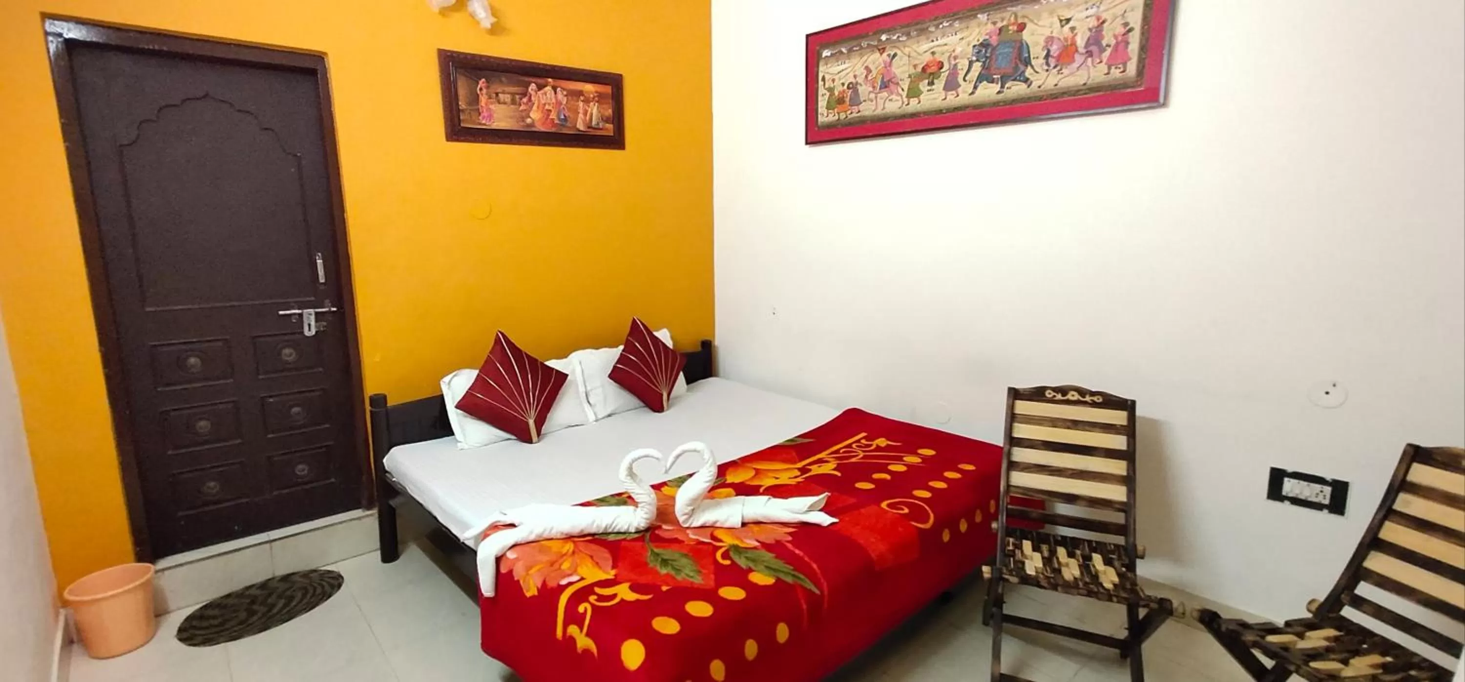 Bed in Haveli Taragarh Palace