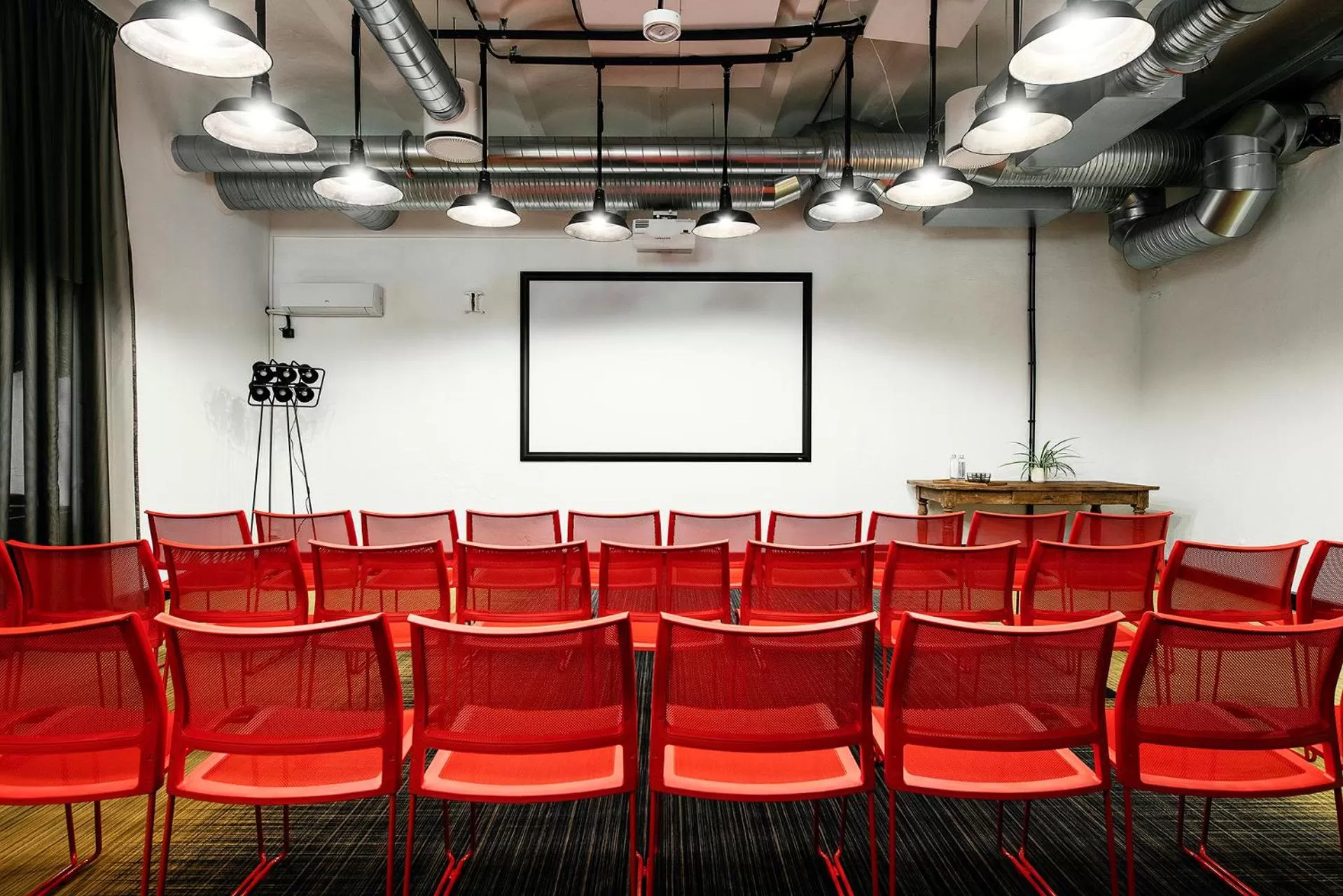 Meeting/conference room in Hektor Container Hotel