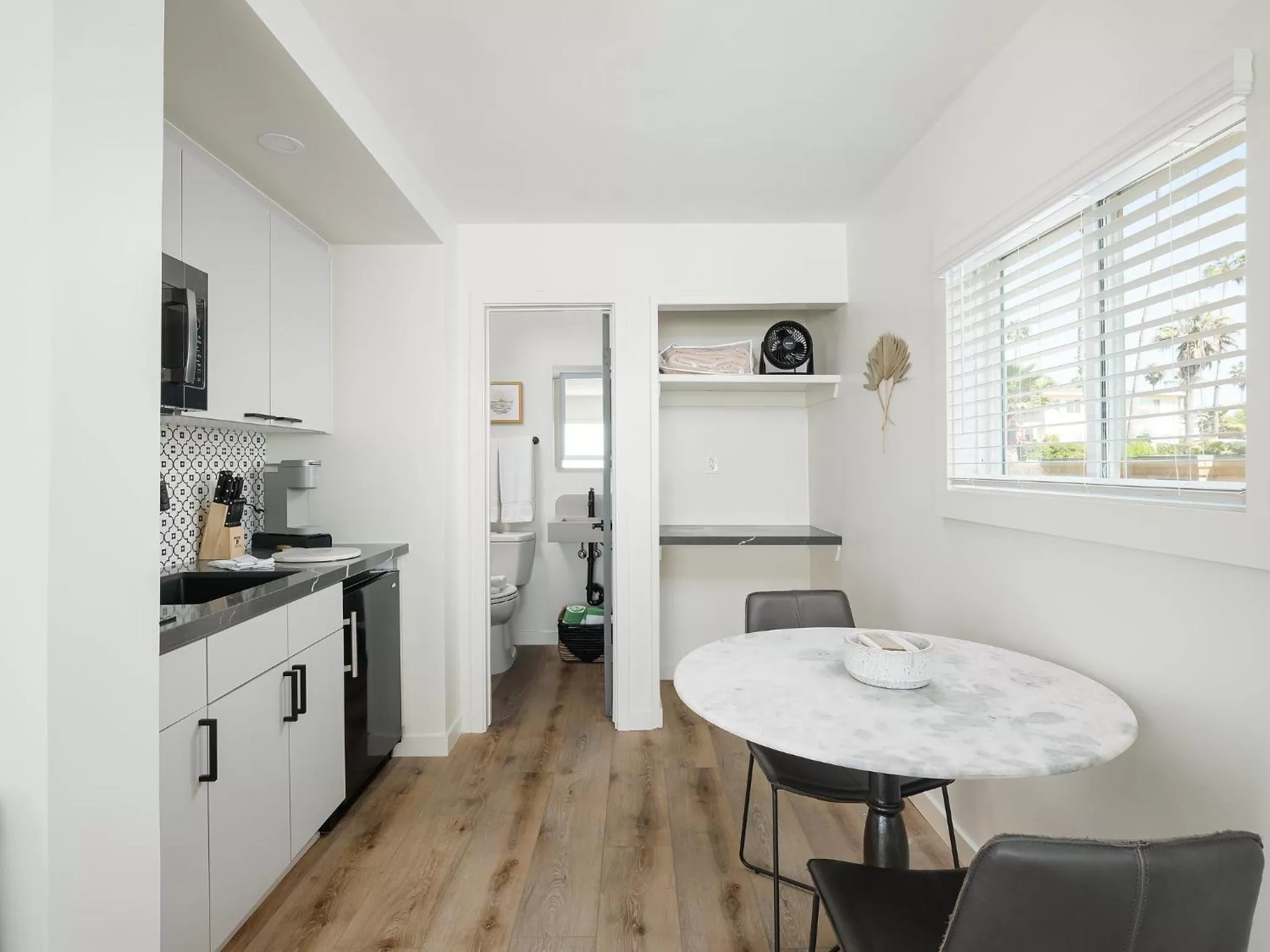 Kitchen or kitchenette in The Marbella