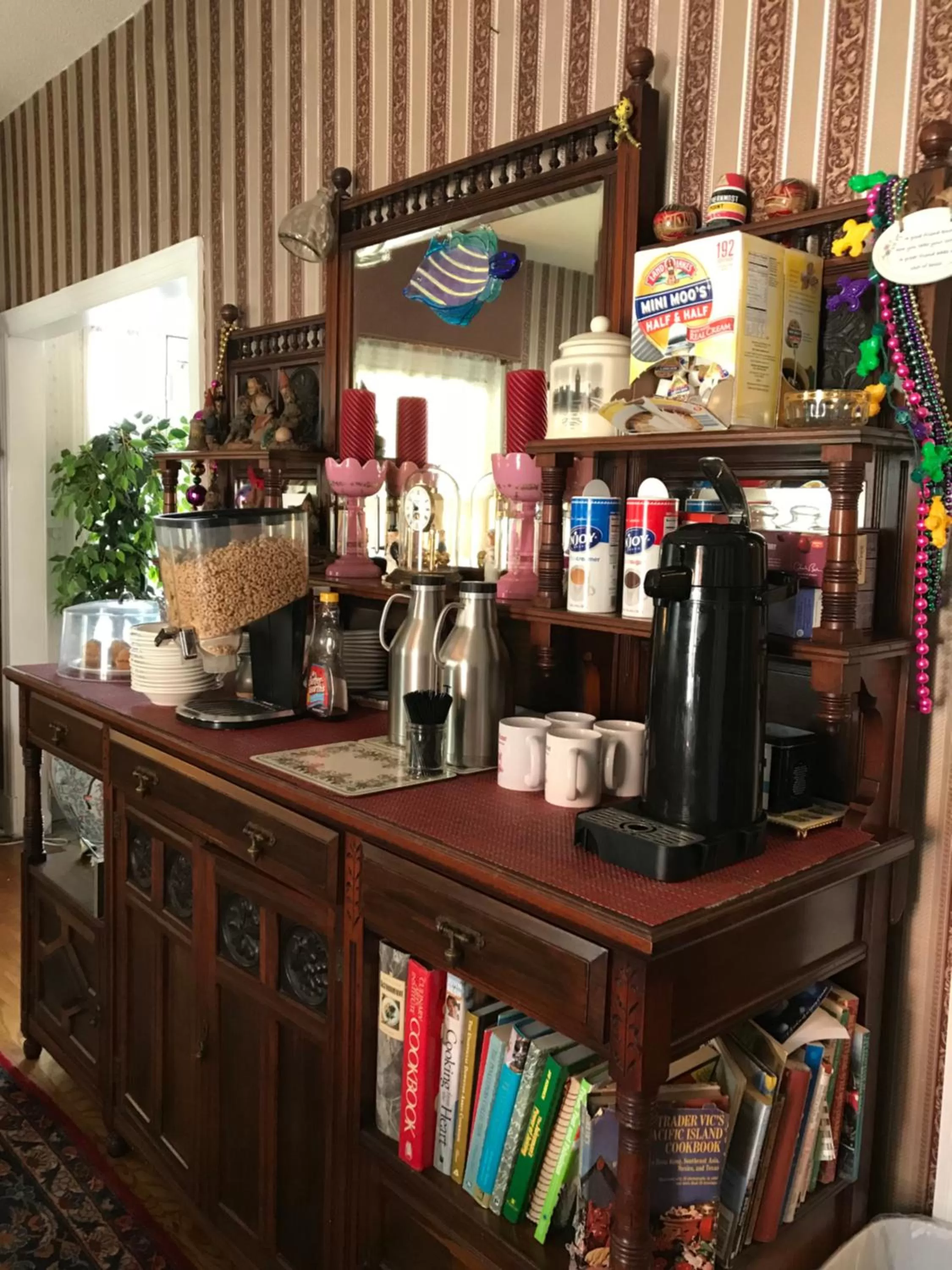 Continental breakfast in Rose Manor Bed & Breakfast