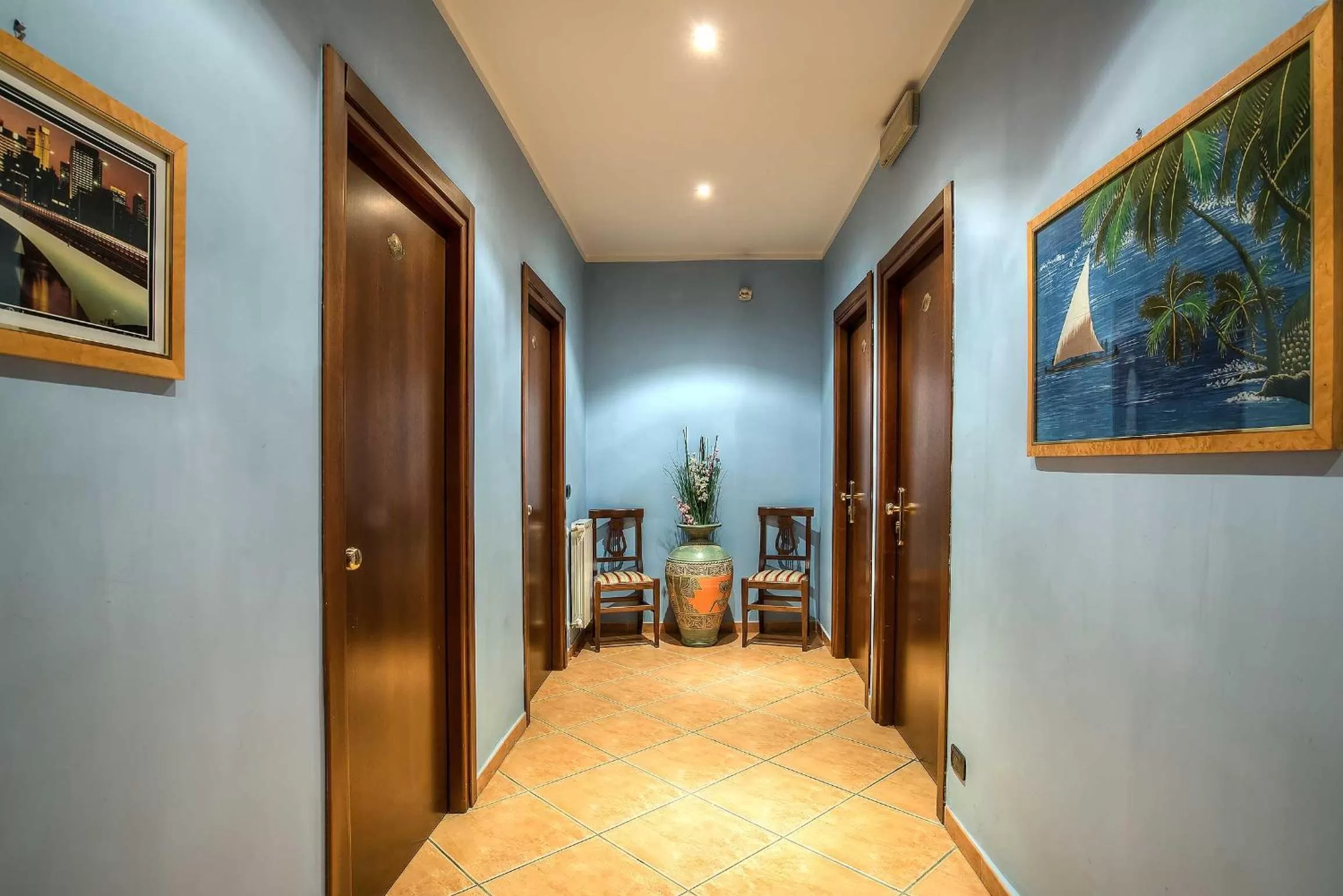 Decorative detail in Hotel Caracciolo