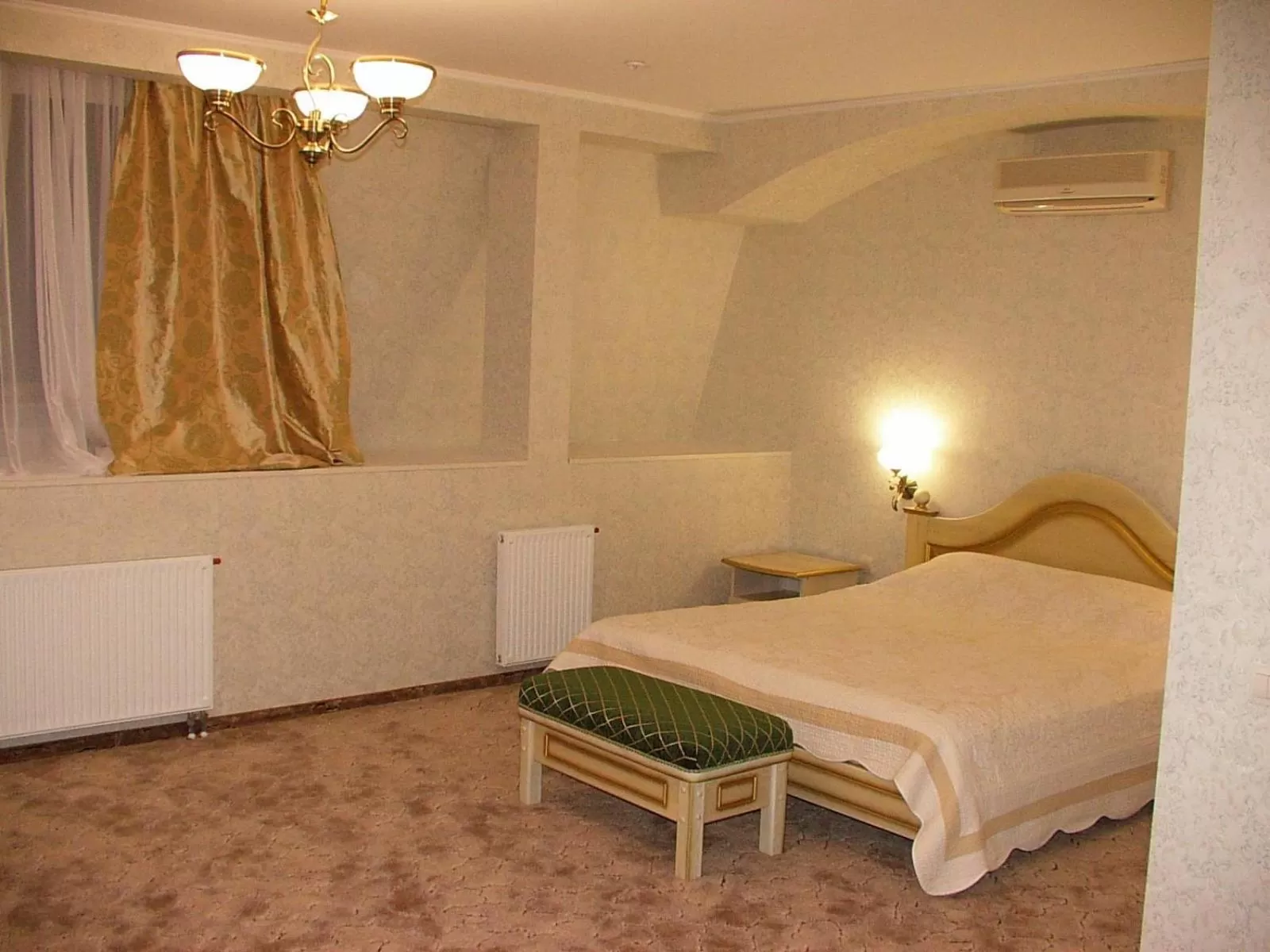 Bed in Veles Hotel