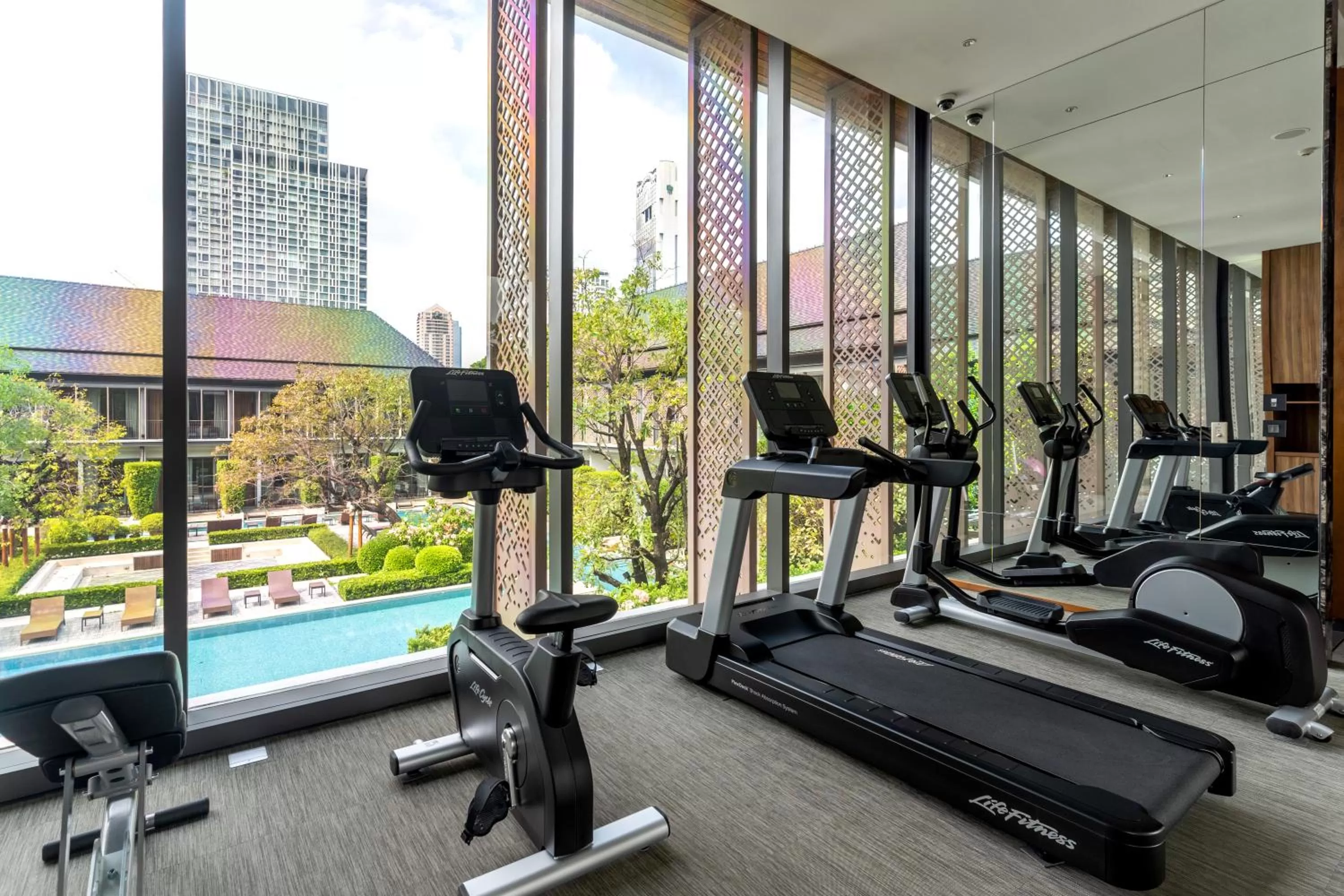 Fitness centre/facilities in Villa Deva Resort & Hotel Bangkok