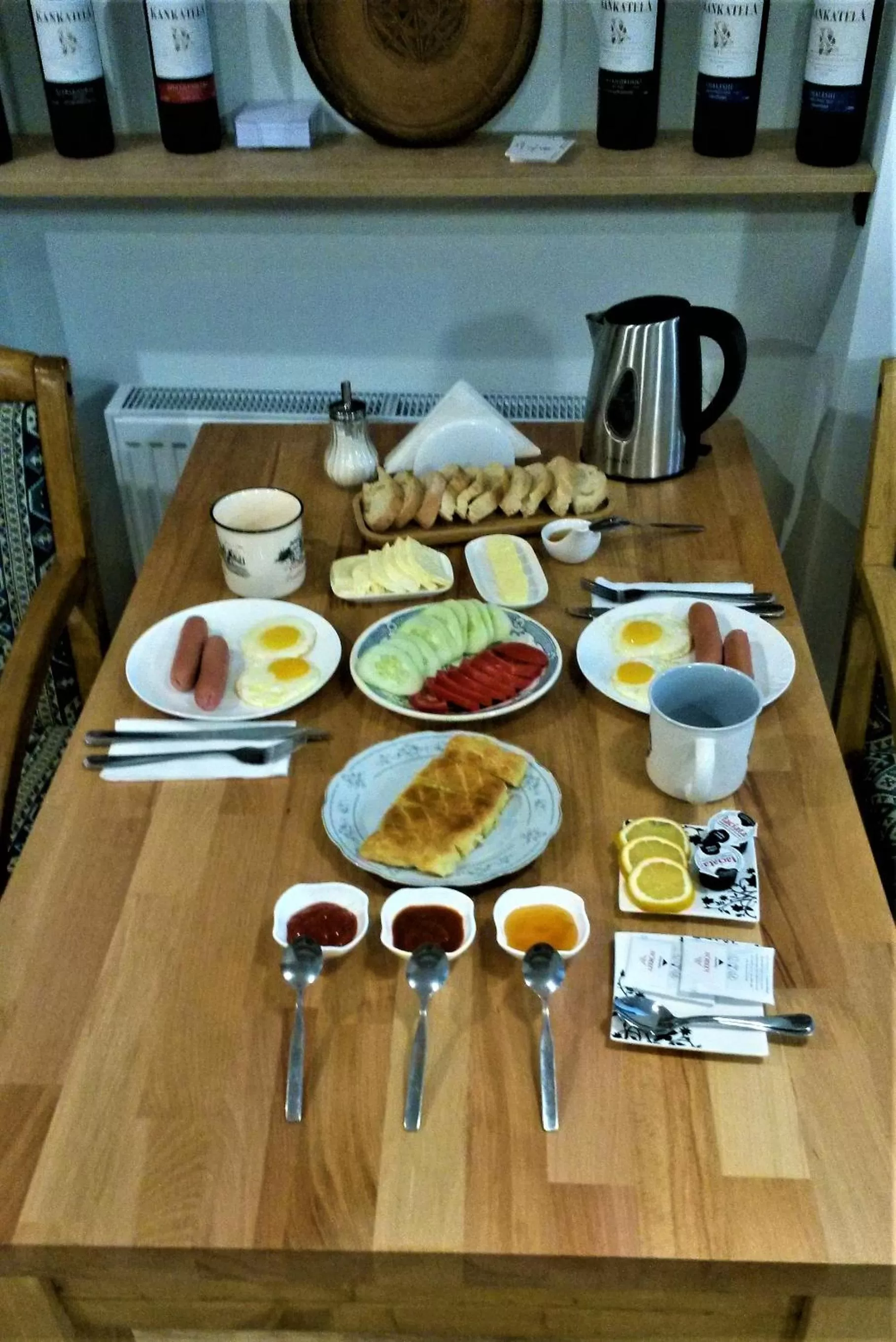 Breakfast in Grape House