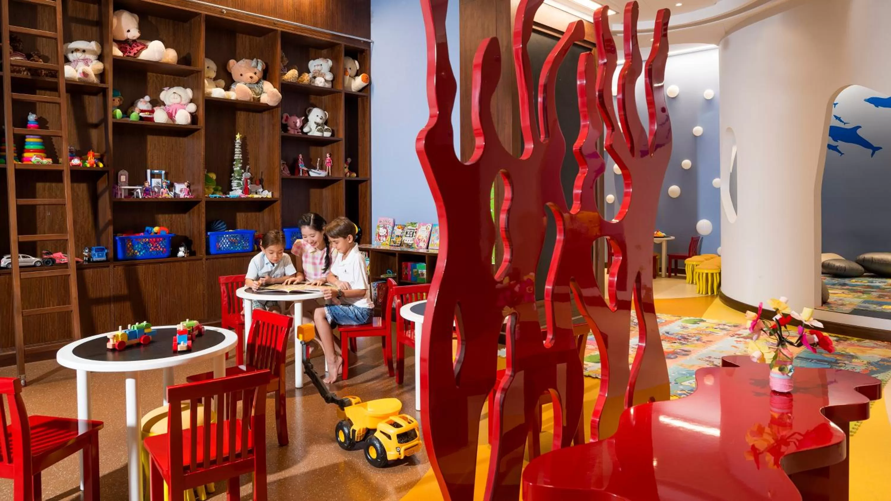 Area and facilities in InterContinental Nha Trang by IHG