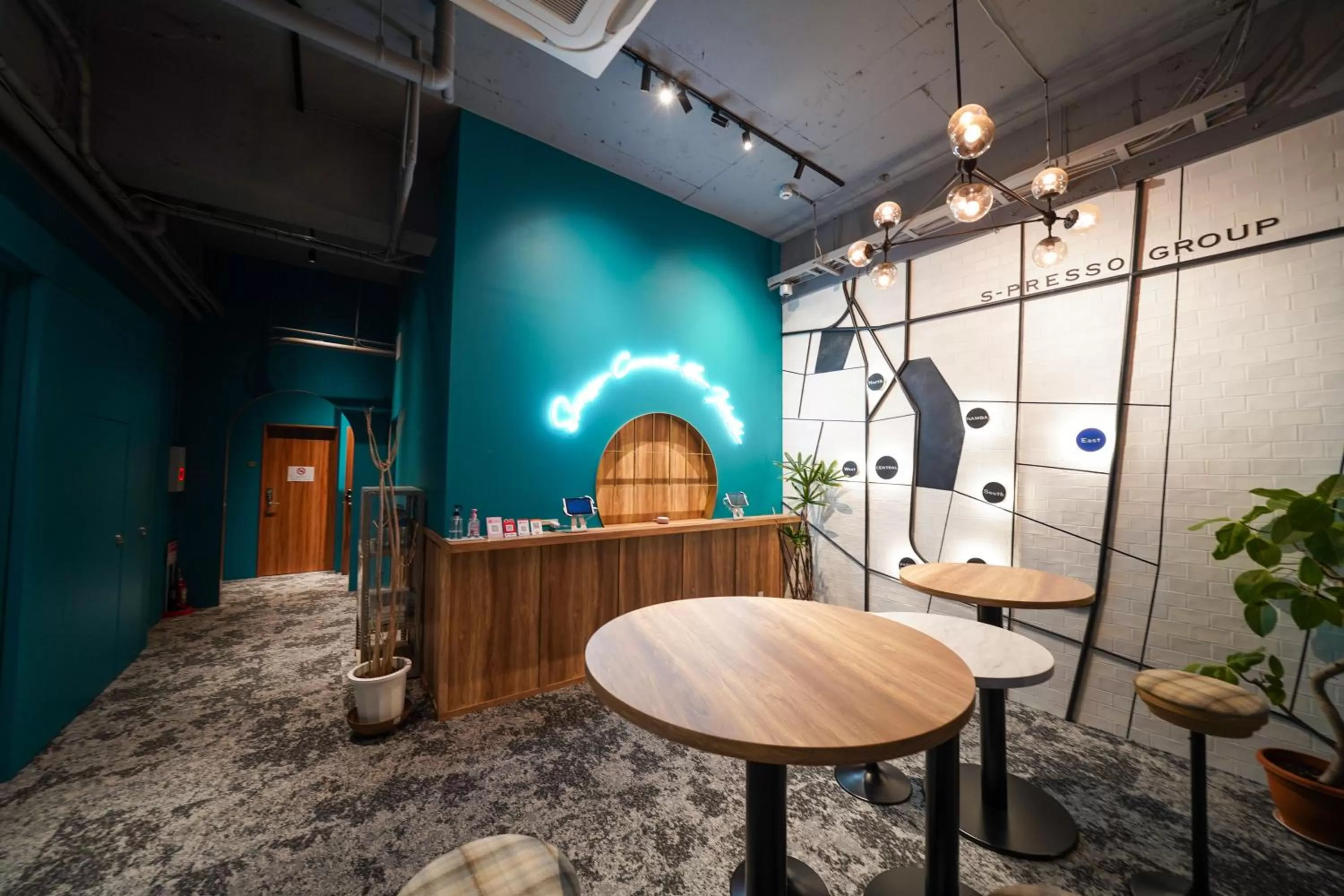 Lobby or reception in Hotel S-Presso East