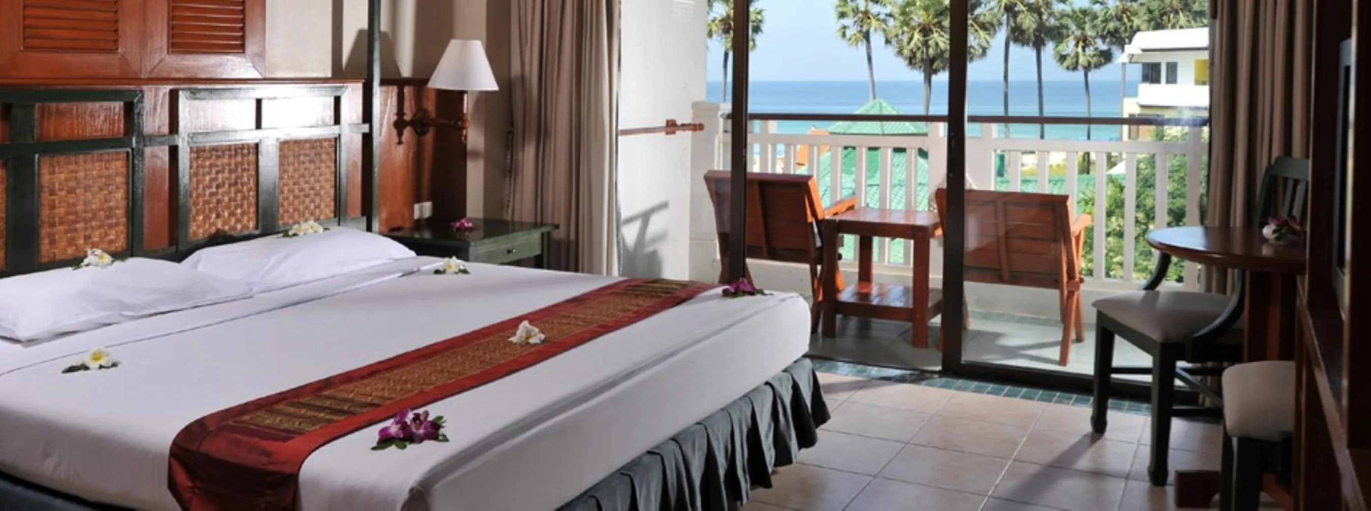 Day, Bed in Karon Princess Hotel SHA EXTRA Plus