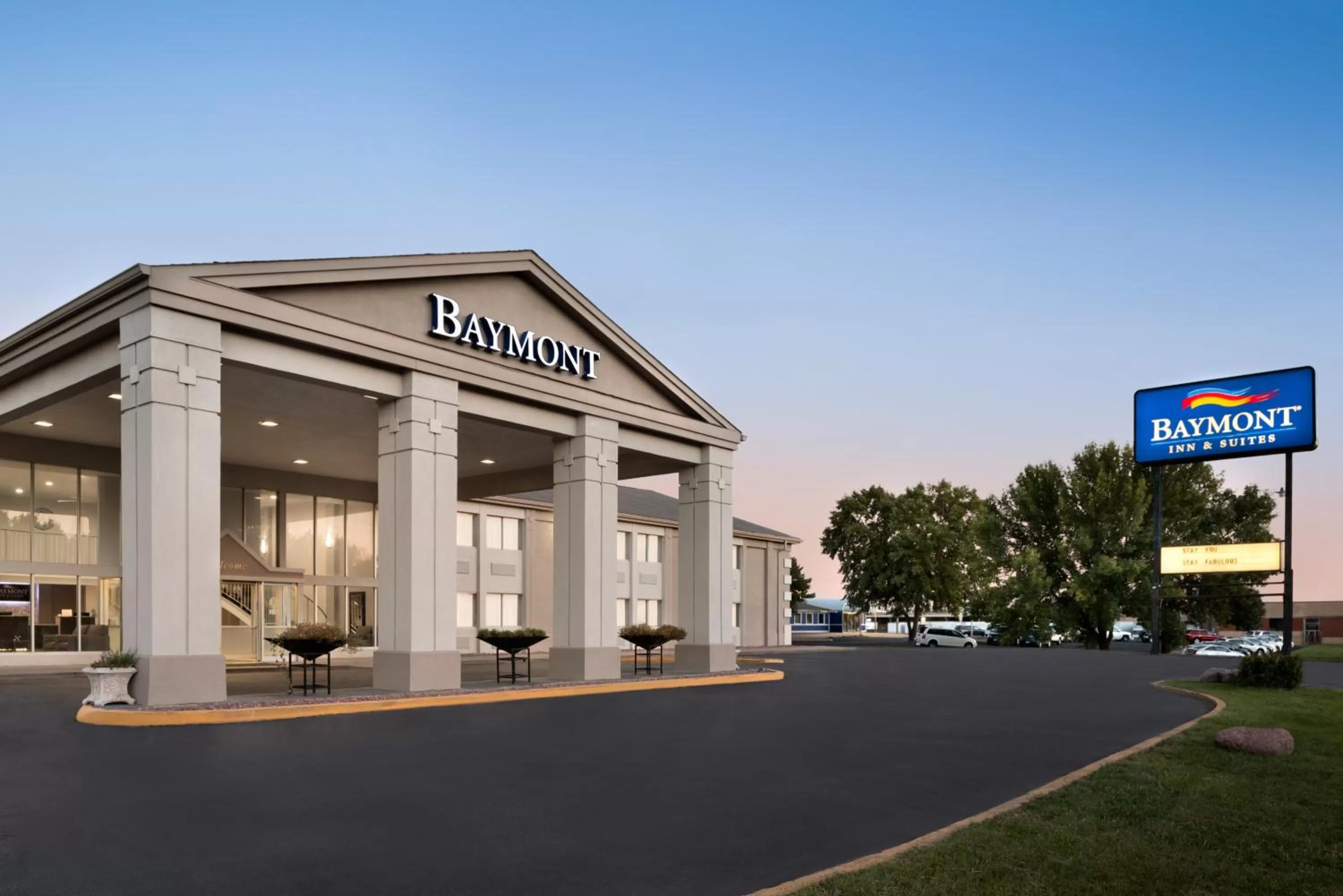 Property building in Baymont by Wyndham Des Moines North
