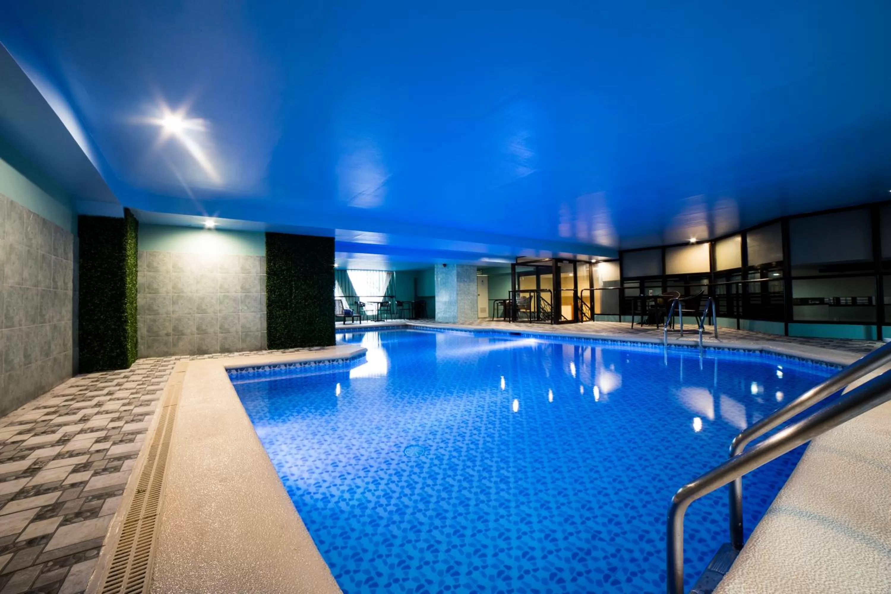 Swimming pool in Berjaya Makati Hotel