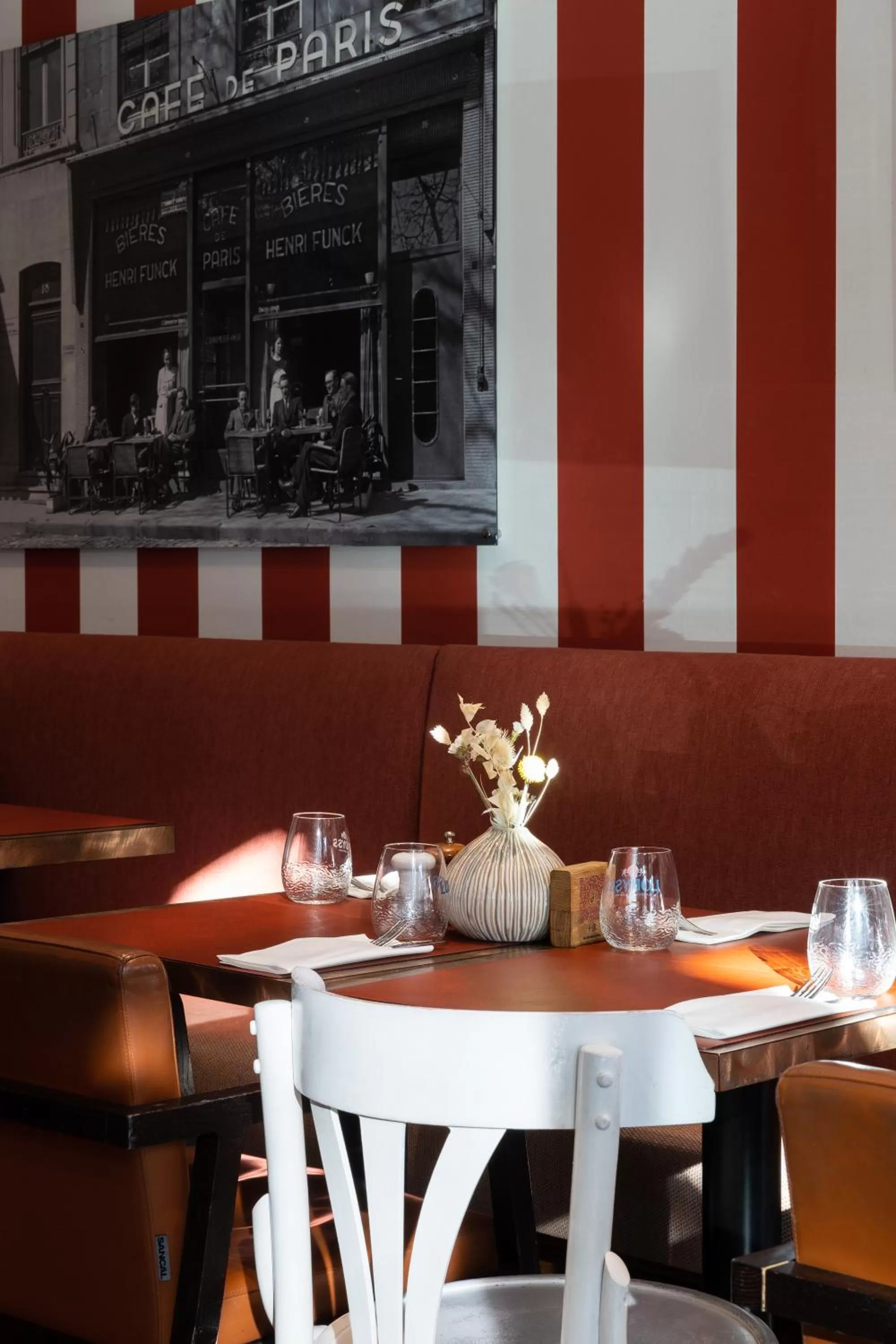 Restaurant/places to eat in Hotel Le Place d'Armes - Relais & Châteaux