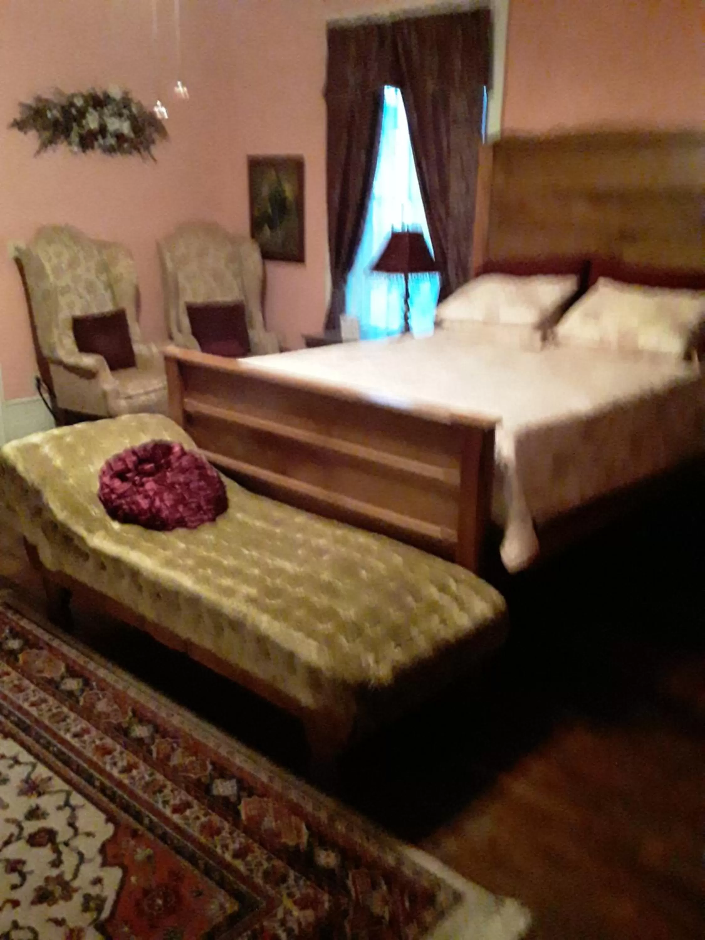 Bed in Hall Place B&B
