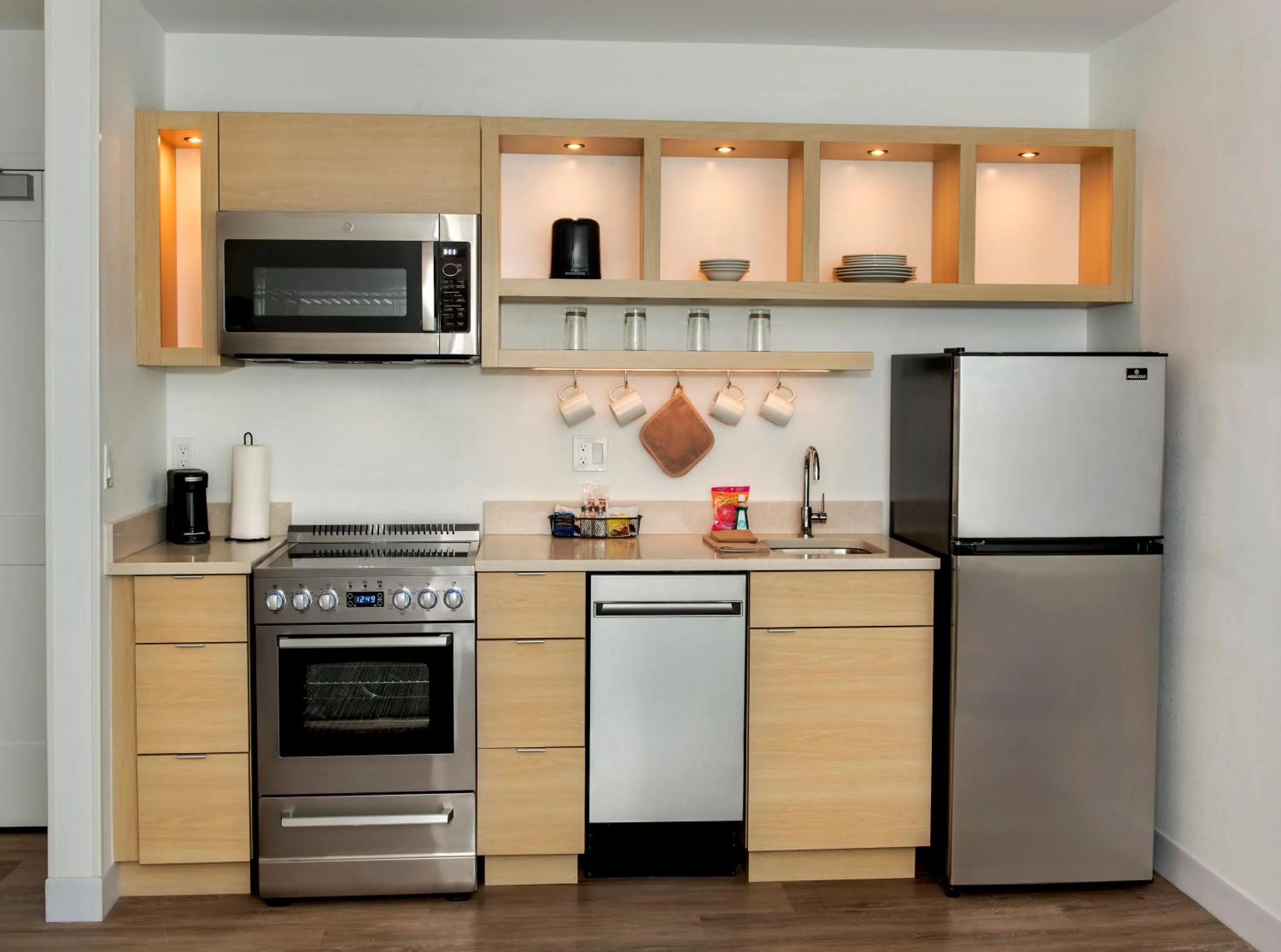 Kitchen or kitchenette in TownePlace Suites Portland Airport ME