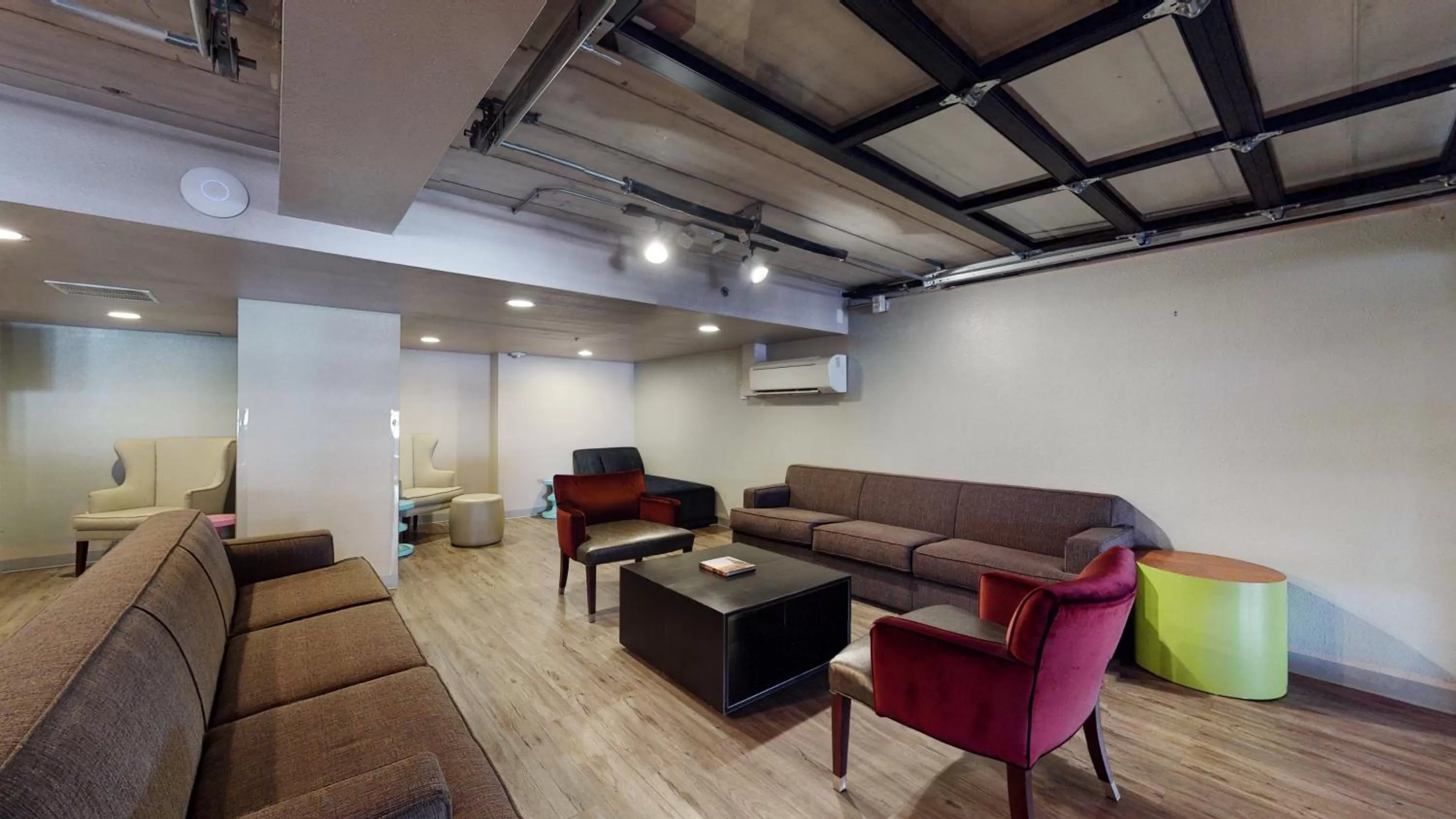 Lobby or reception in voco College Station Aggieland by IHG