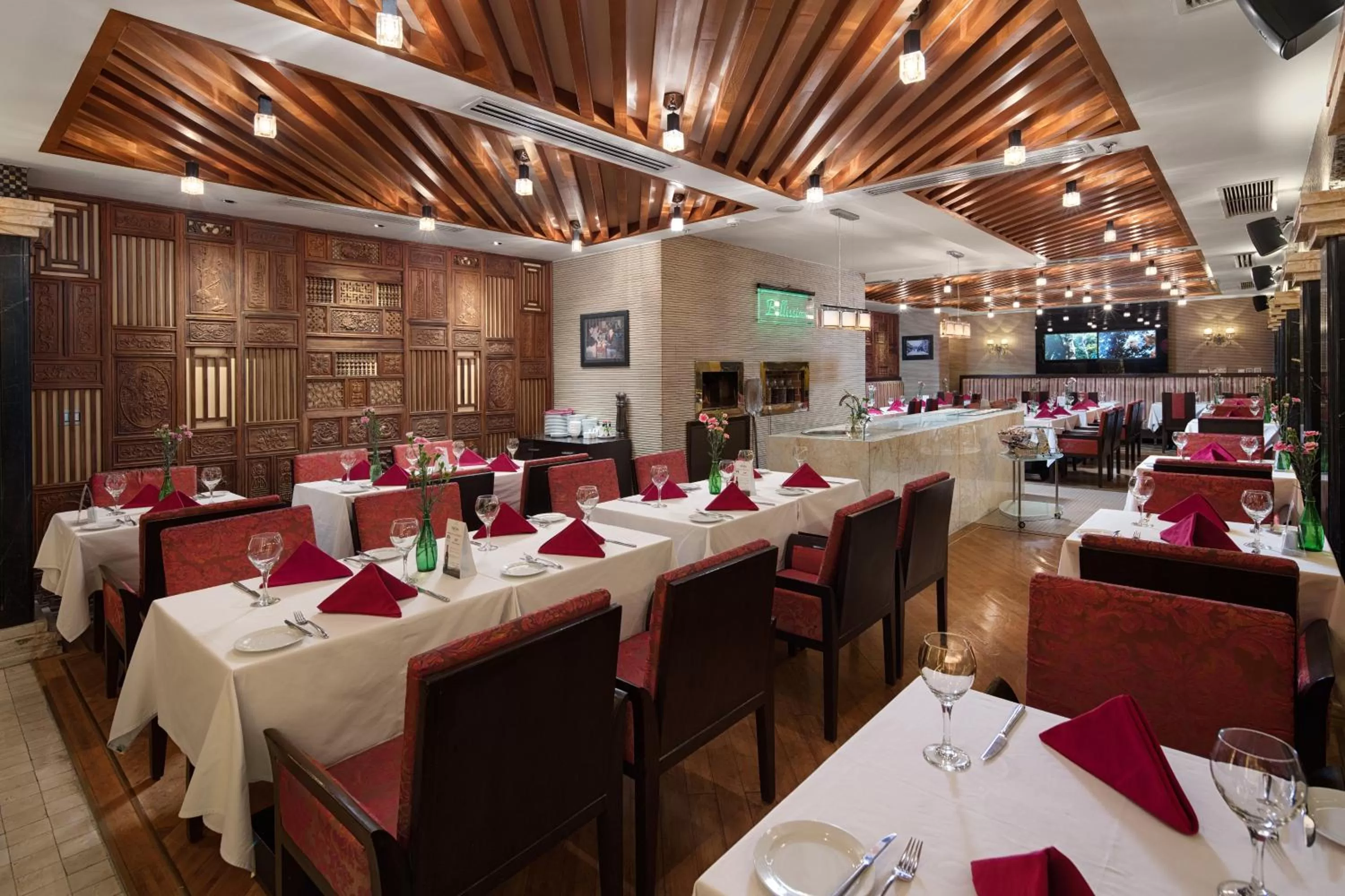 Restaurant/places to eat in Silk Path Hotel Hanoi