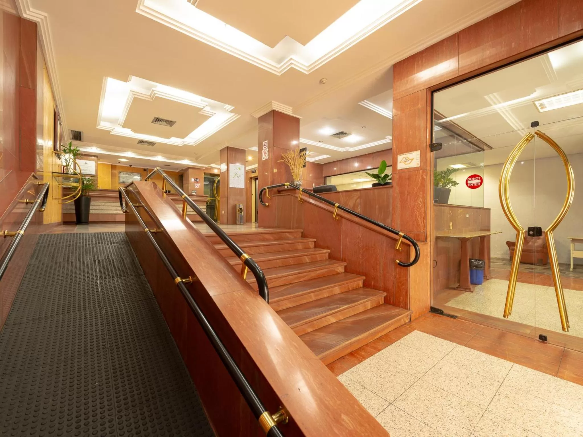 Lobby or reception in Real Castilha Hotel