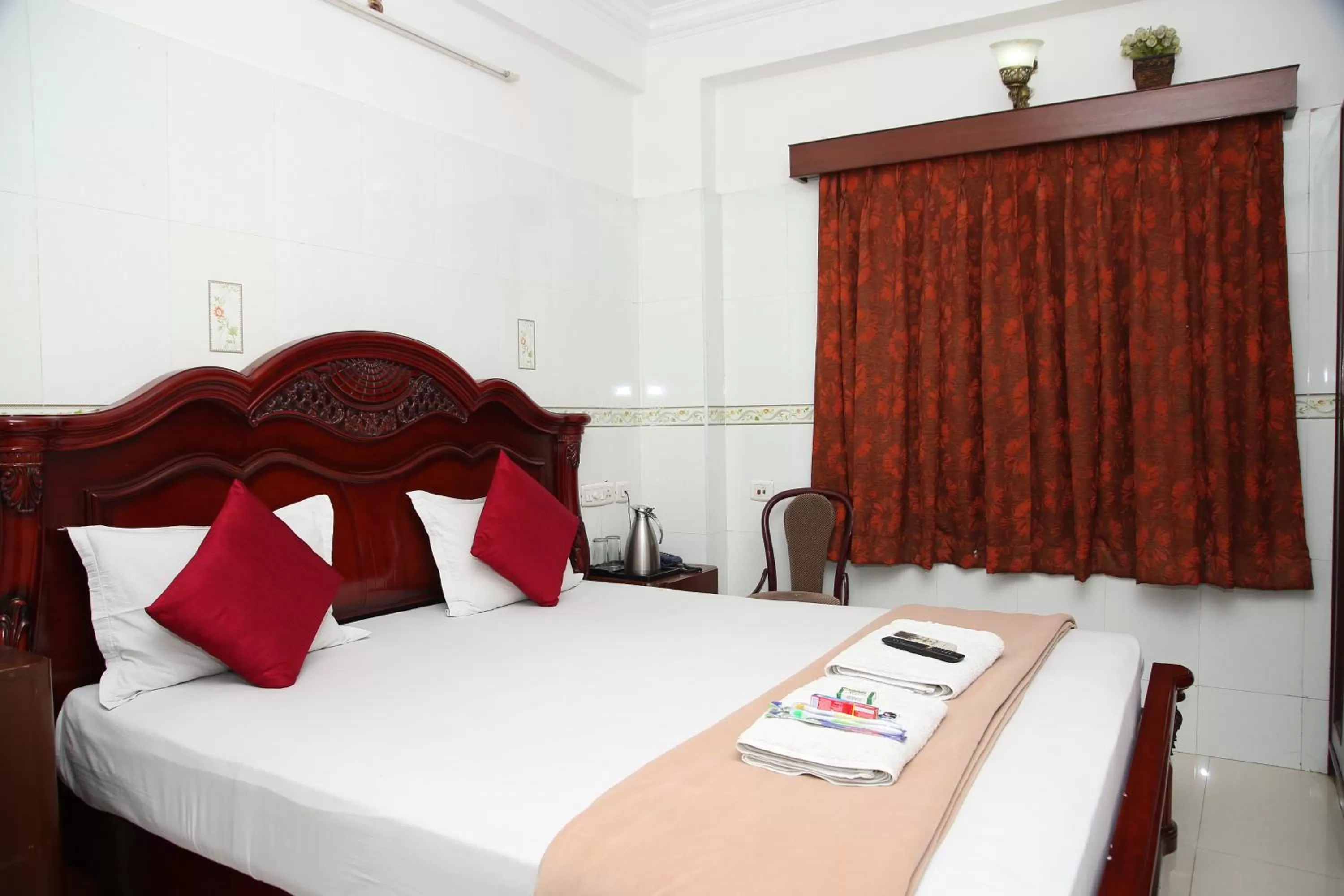 Bed in Grand View Residency Chennai